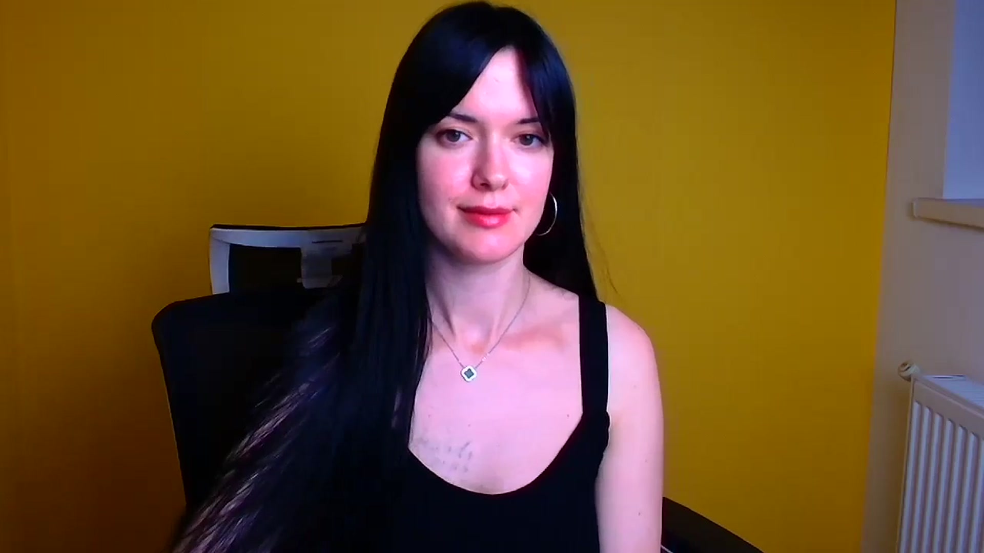 Gallery image thumbnail from Black_Red's myfreecams stream on, 05/09/2024, 13:59 image 12 of 20