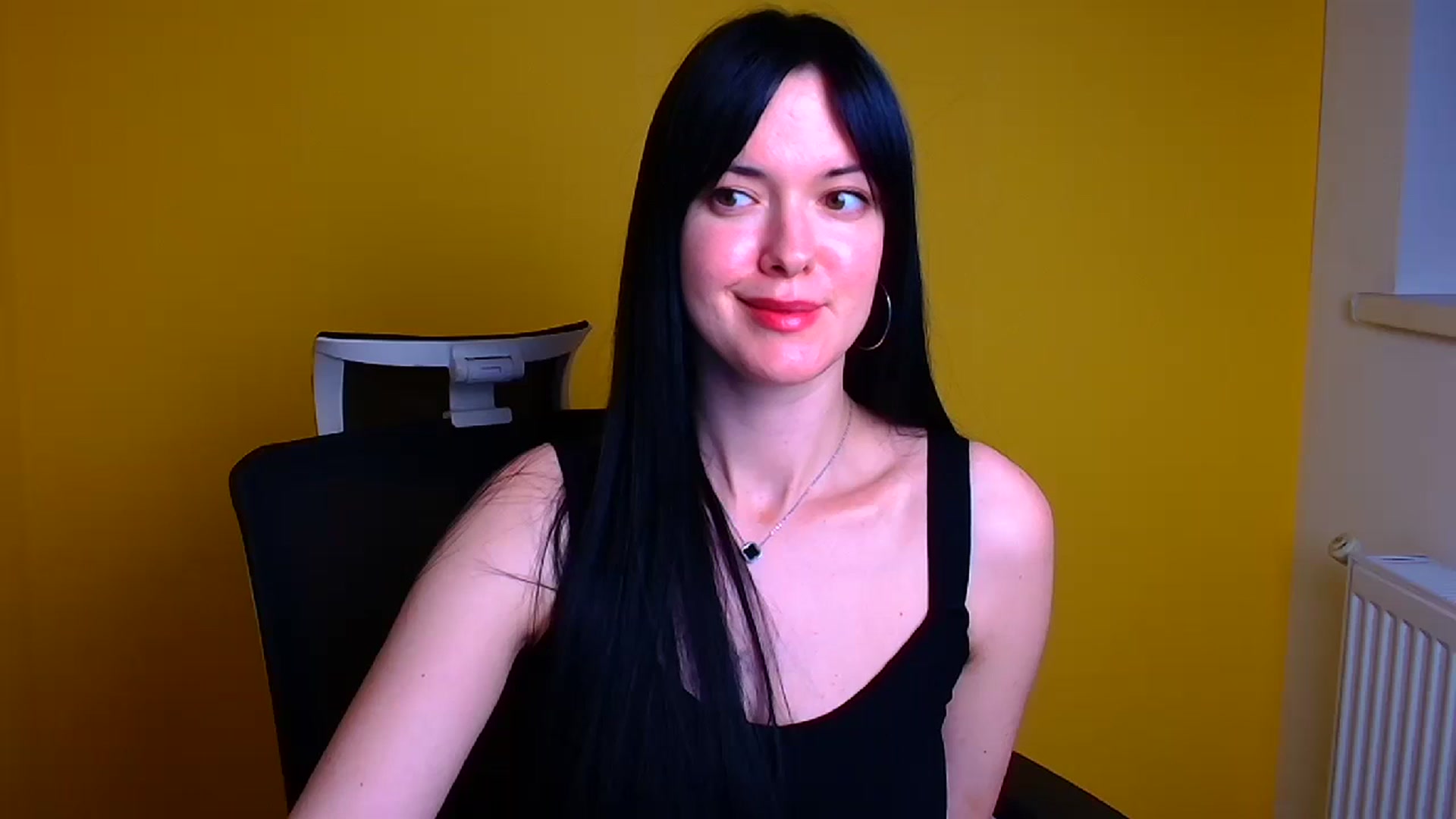 Gallery image thumbnail from Black_Red's myfreecams stream on, 05/09/2024, 13:59 image 14 of 20