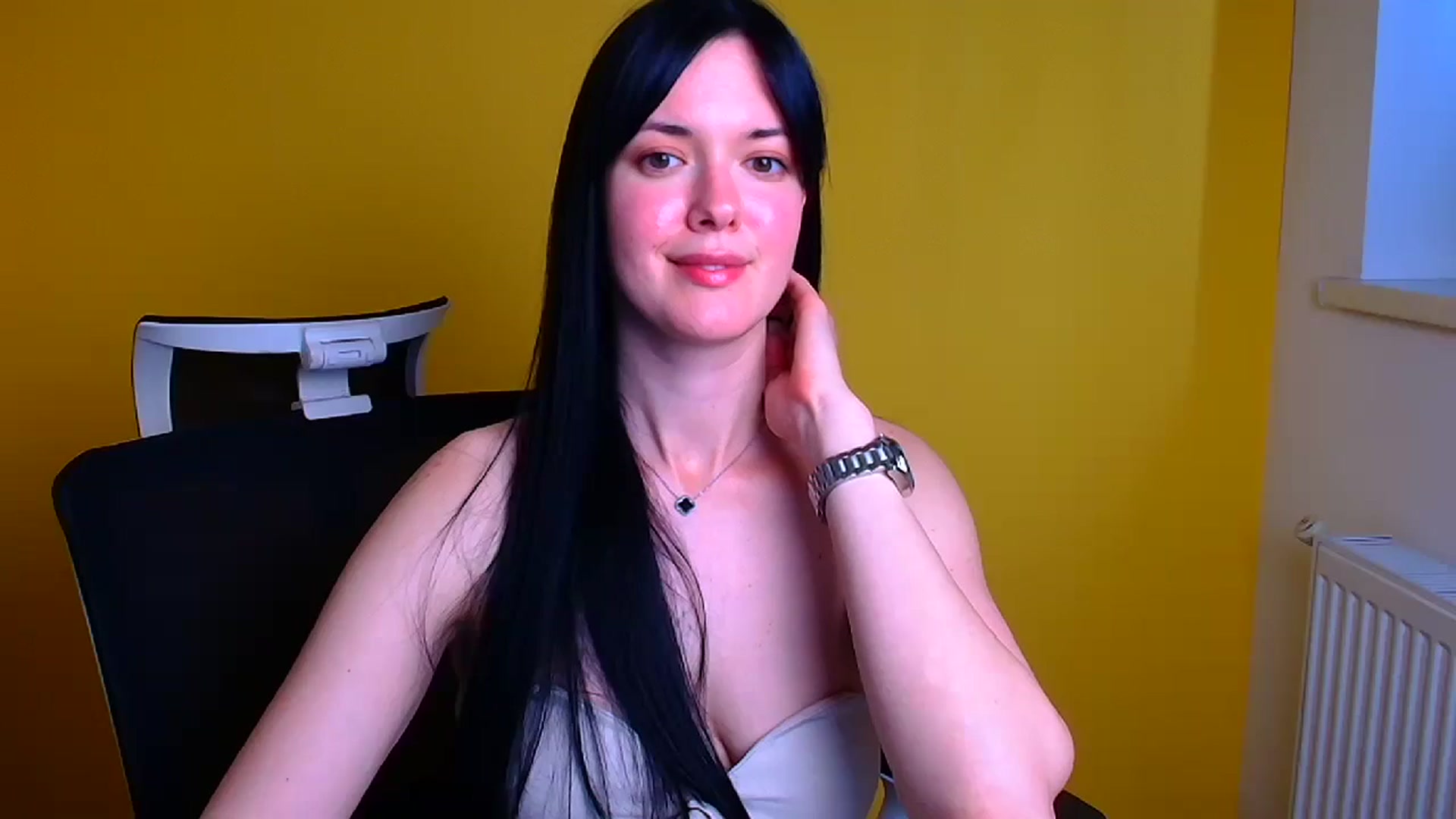 Gallery image thumbnail from Black_Red's myfreecams stream on, 05/10/2024, 11:55 image 17 of 20