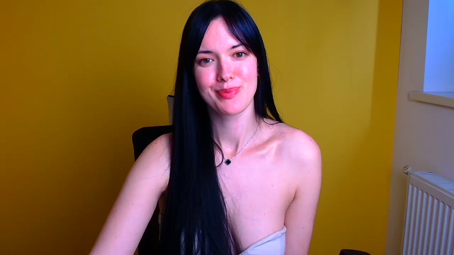 Gallery image thumbnail from Black_Red's myfreecams stream on, 05/10/2024, 13:01 image 20 of 20