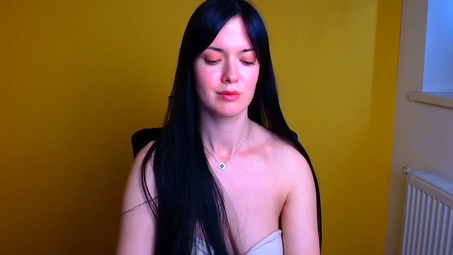 Gallery image thumbnail from Black_Red's myfreecams stream on, 05/10/2024, 13:01 image 13 of 20