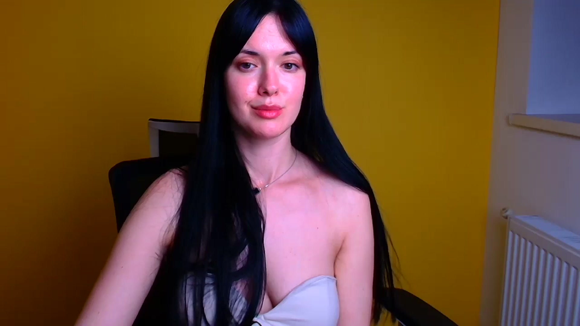 Gallery image thumbnail from Black_Red's myfreecams stream on, 05/10/2024, 15:52 image 11 of 20