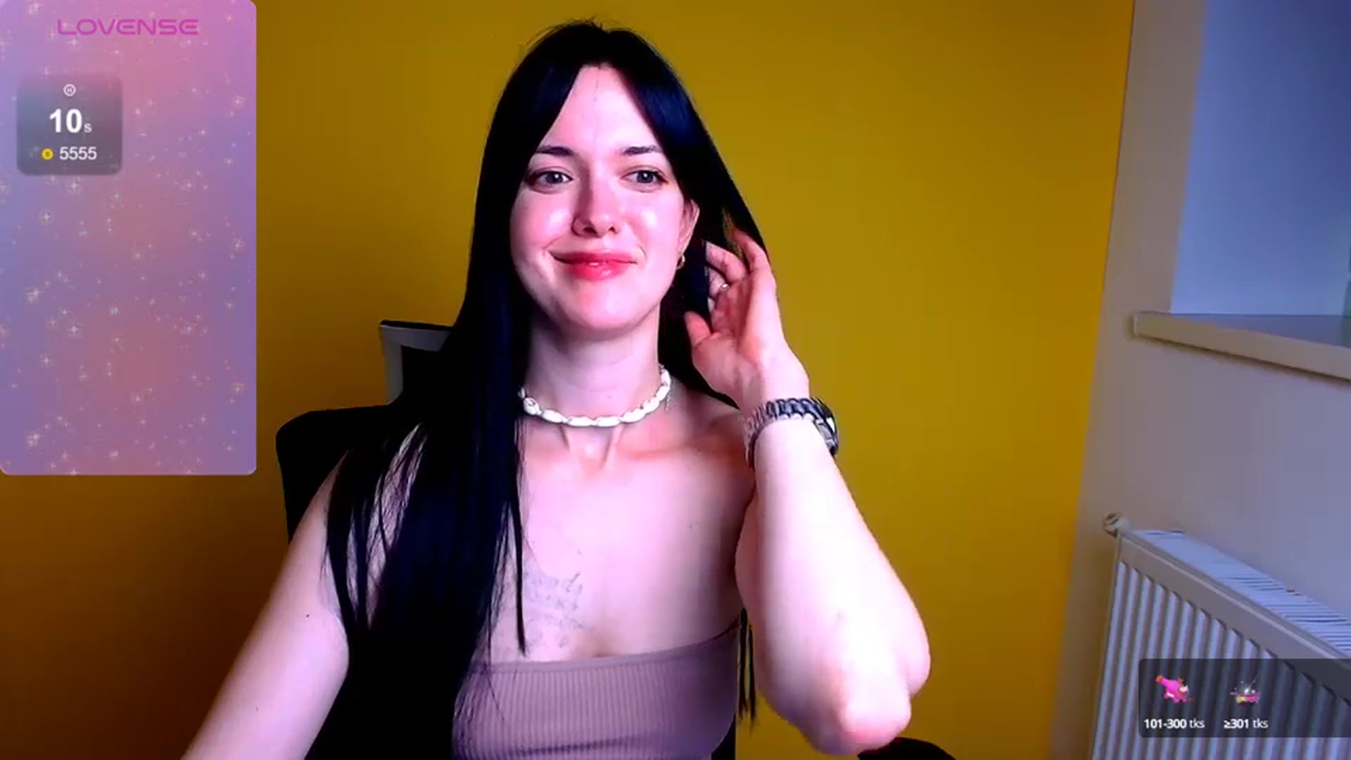 Gallery image thumbnail from Black_Red's myfreecams stream on, 05/17/2024, 14:30 image 3 of 20