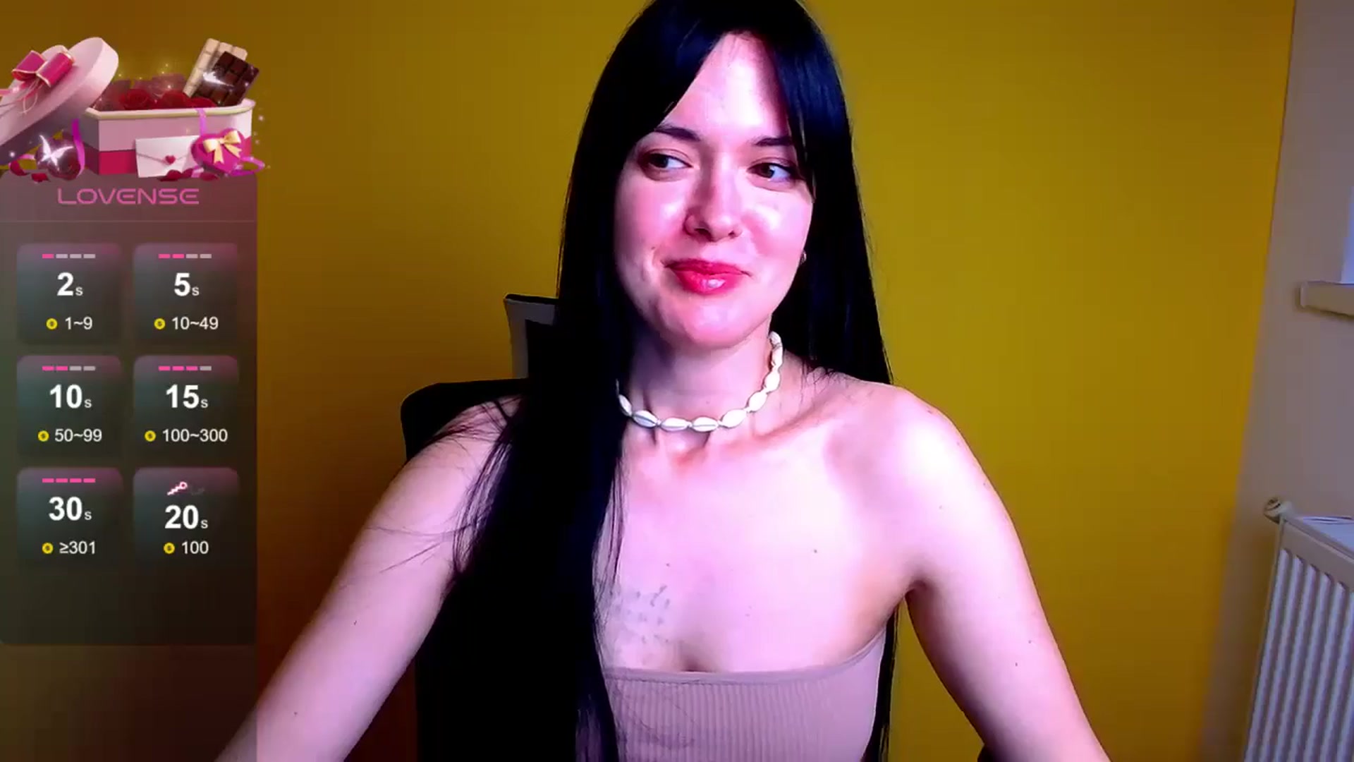 Gallery image thumbnail from Black_Red's myfreecams stream on, 05/17/2024, 16:56 image 2 of 20