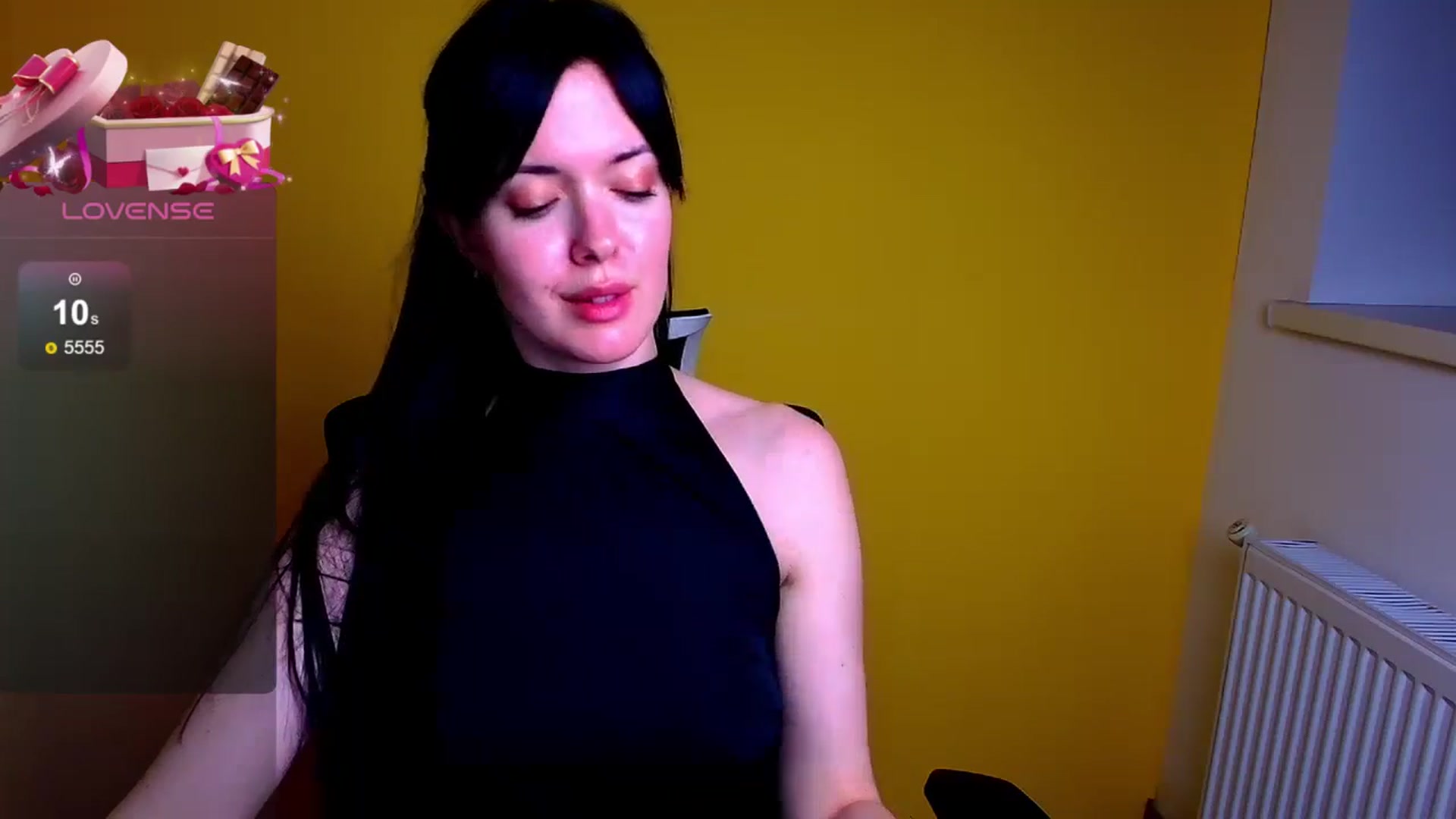 Gallery image thumbnail from Black_Red's myfreecams stream on, 05/18/2024, 10:02 image 14 of 20