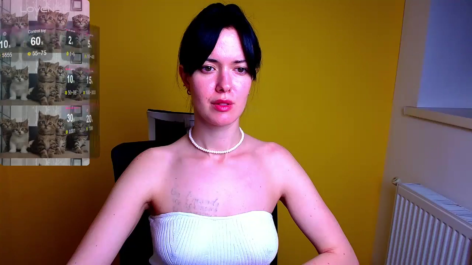 Gallery image thumbnail from Black_Red's myfreecams stream on, 05/19/2024, 08:51 image 13 of 20