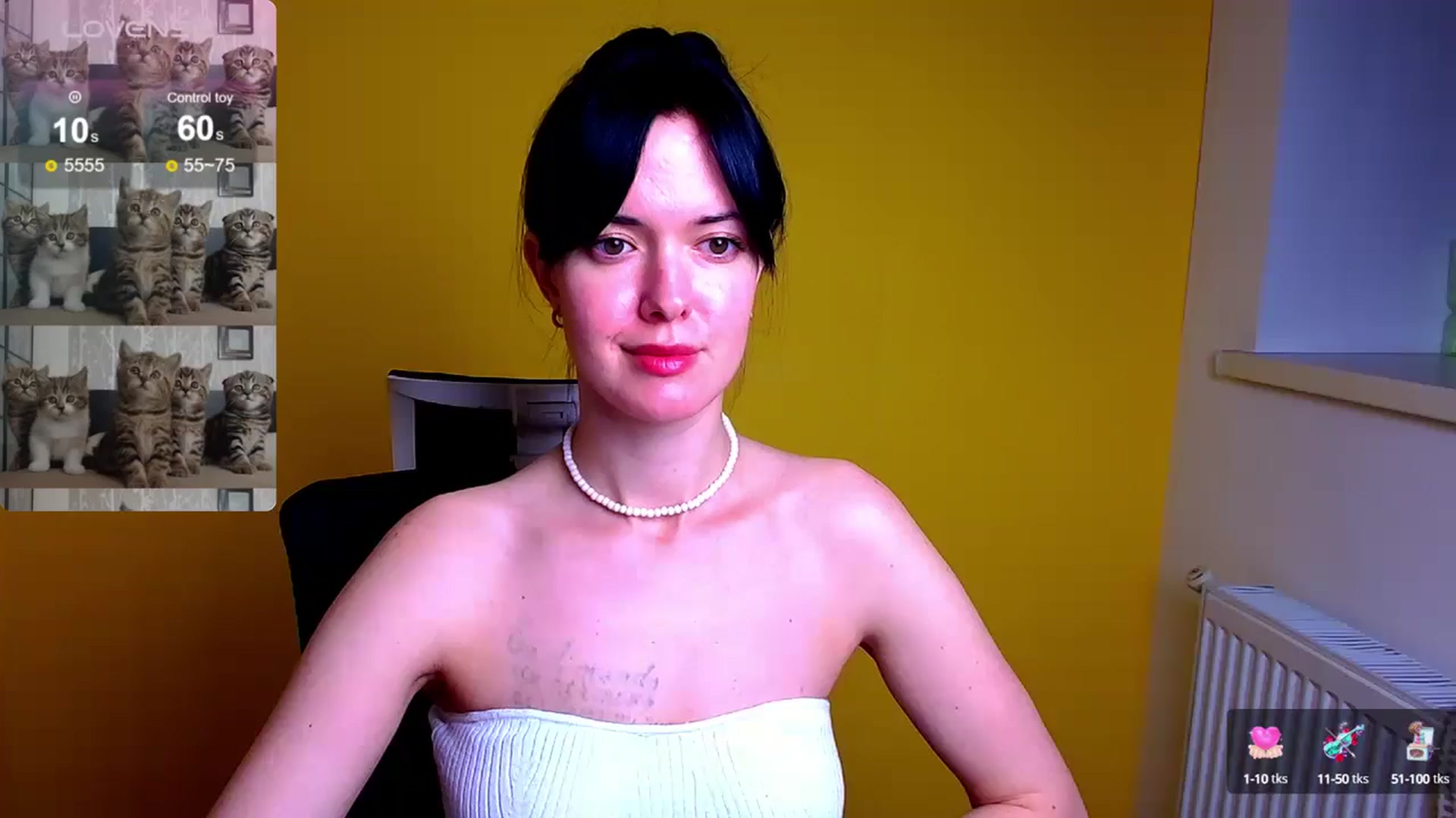 Gallery image thumbnail from Black_Red's myfreecams stream on, 05/19/2024, 08:51 image 4 of 20