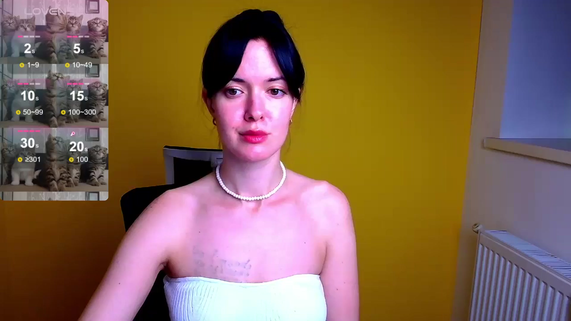 Gallery image thumbnail from Black_Red's myfreecams stream on, 05/19/2024, 08:51 image 1 of 20