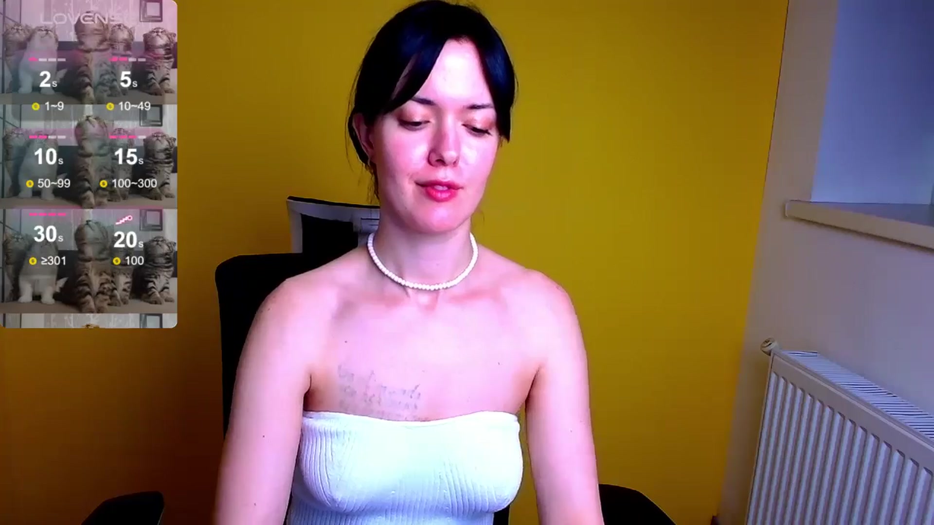 Gallery image thumbnail from Black_Red's myfreecams stream on, 05/19/2024, 09:25 image 20 of 20
