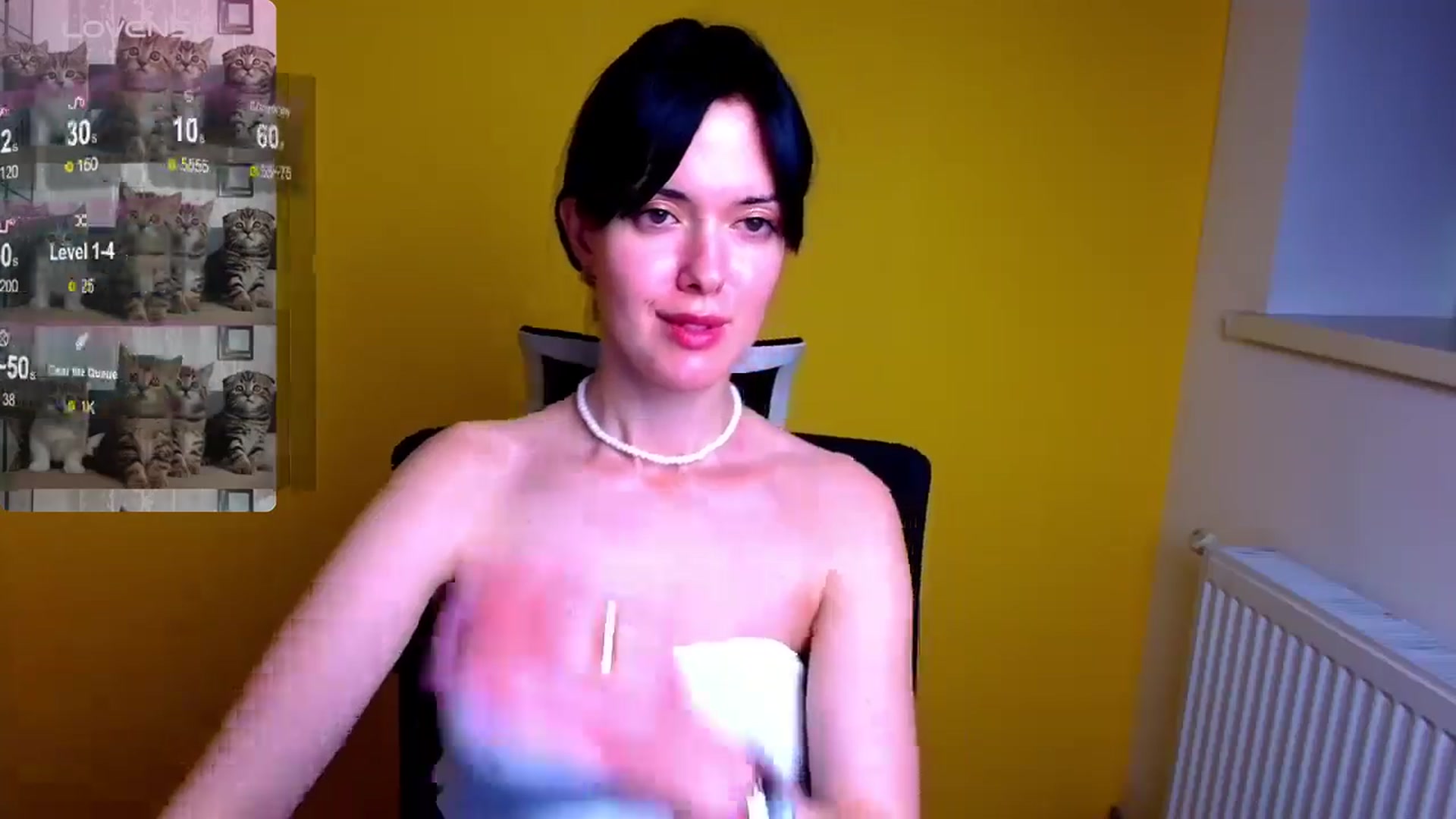 Gallery image thumbnail from Black_Red's myfreecams stream on, 05/19/2024, 09:25 image 17 of 20