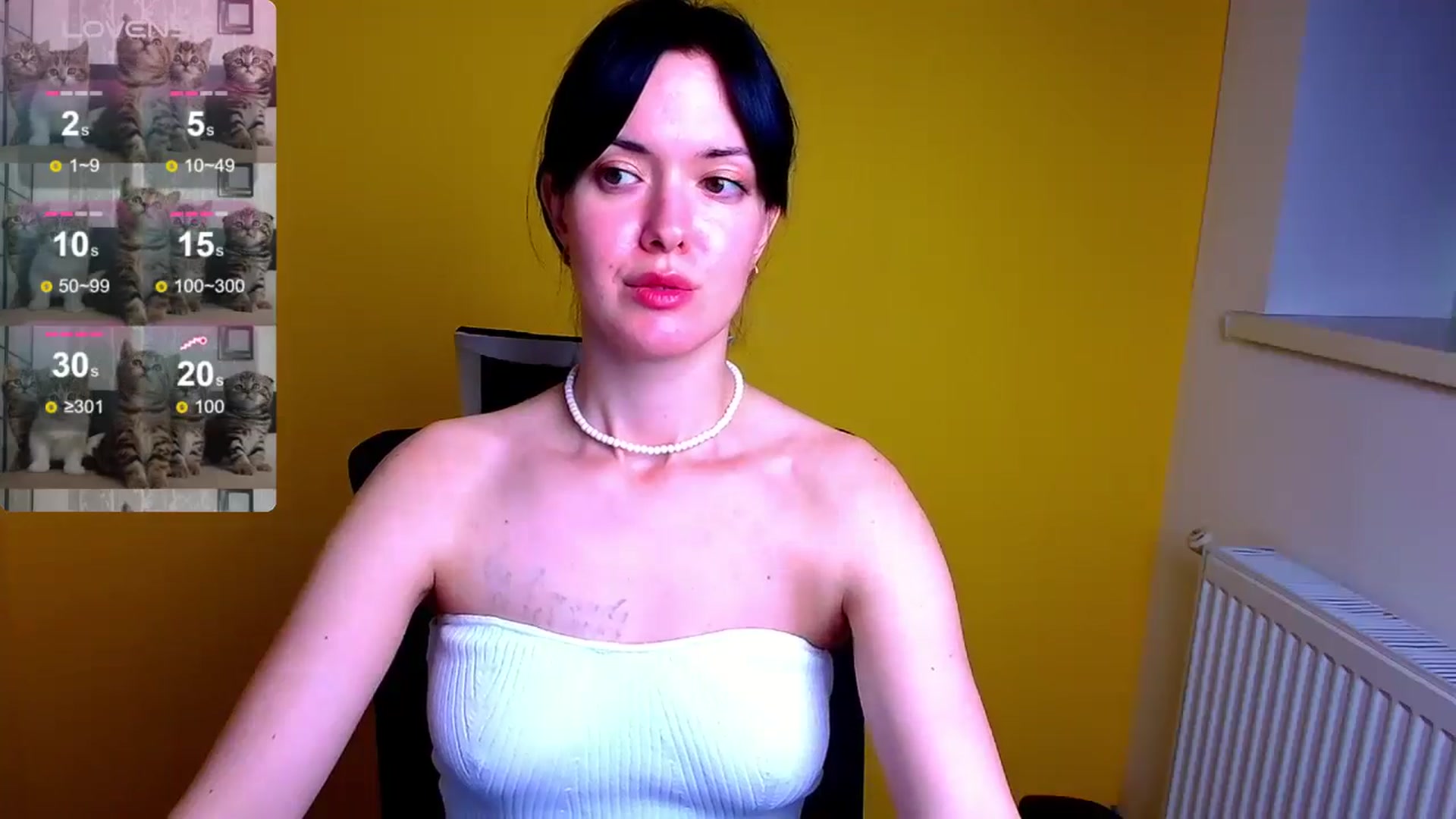 Gallery image thumbnail from Black_Red's myfreecams stream on, 05/19/2024, 09:25 image 6 of 20