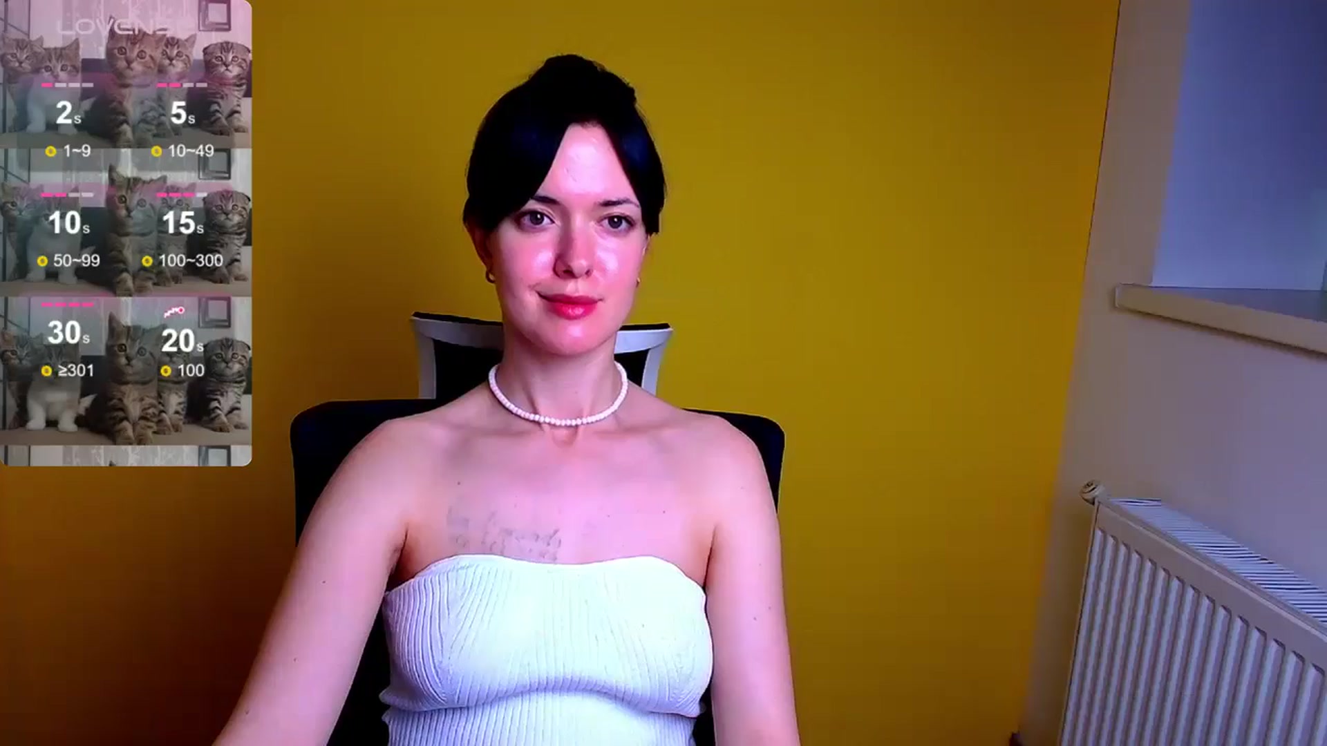 Gallery image thumbnail from Black_Red's myfreecams stream on, 05/19/2024, 09:51 image 14 of 20