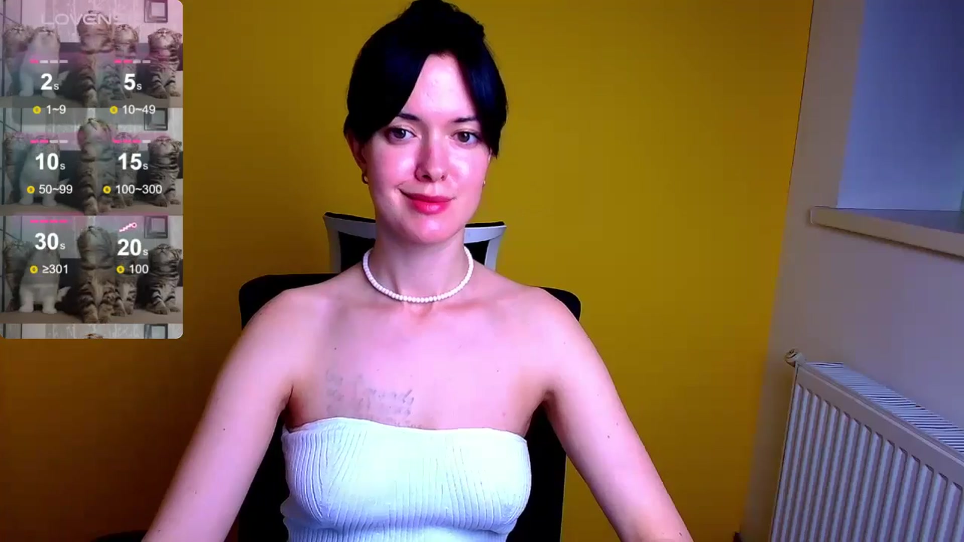 Gallery image thumbnail from Black_Red's myfreecams stream on, 05/19/2024, 09:51 image 11 of 20