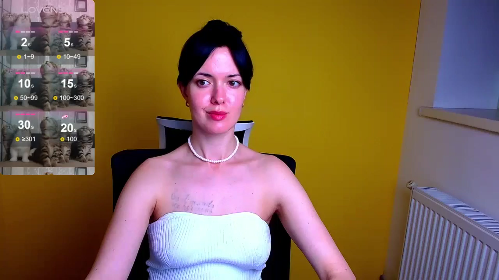 Gallery image thumbnail from Black_Red's myfreecams stream on, 05/19/2024, 09:51 image 17 of 20