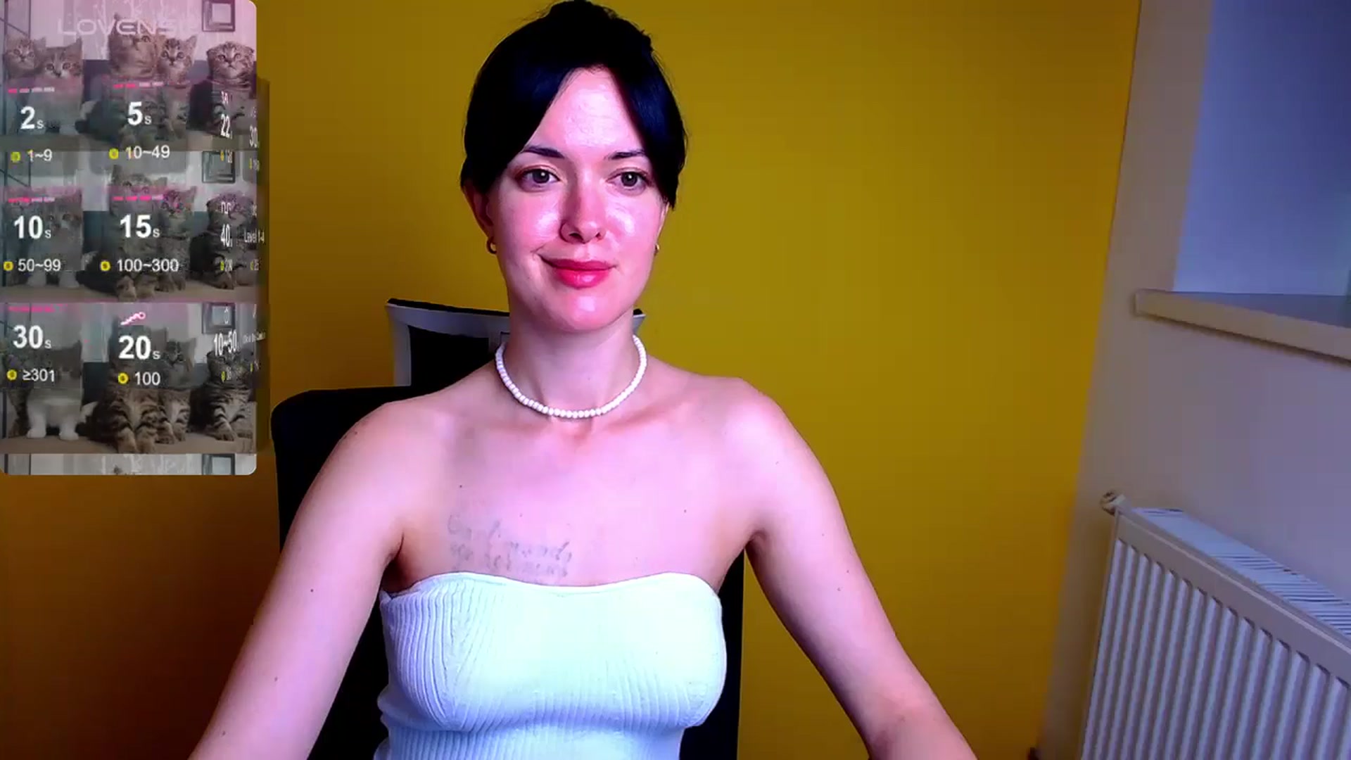 Gallery image thumbnail from Black_Red's myfreecams stream on, 05/19/2024, 09:51 image 19 of 20