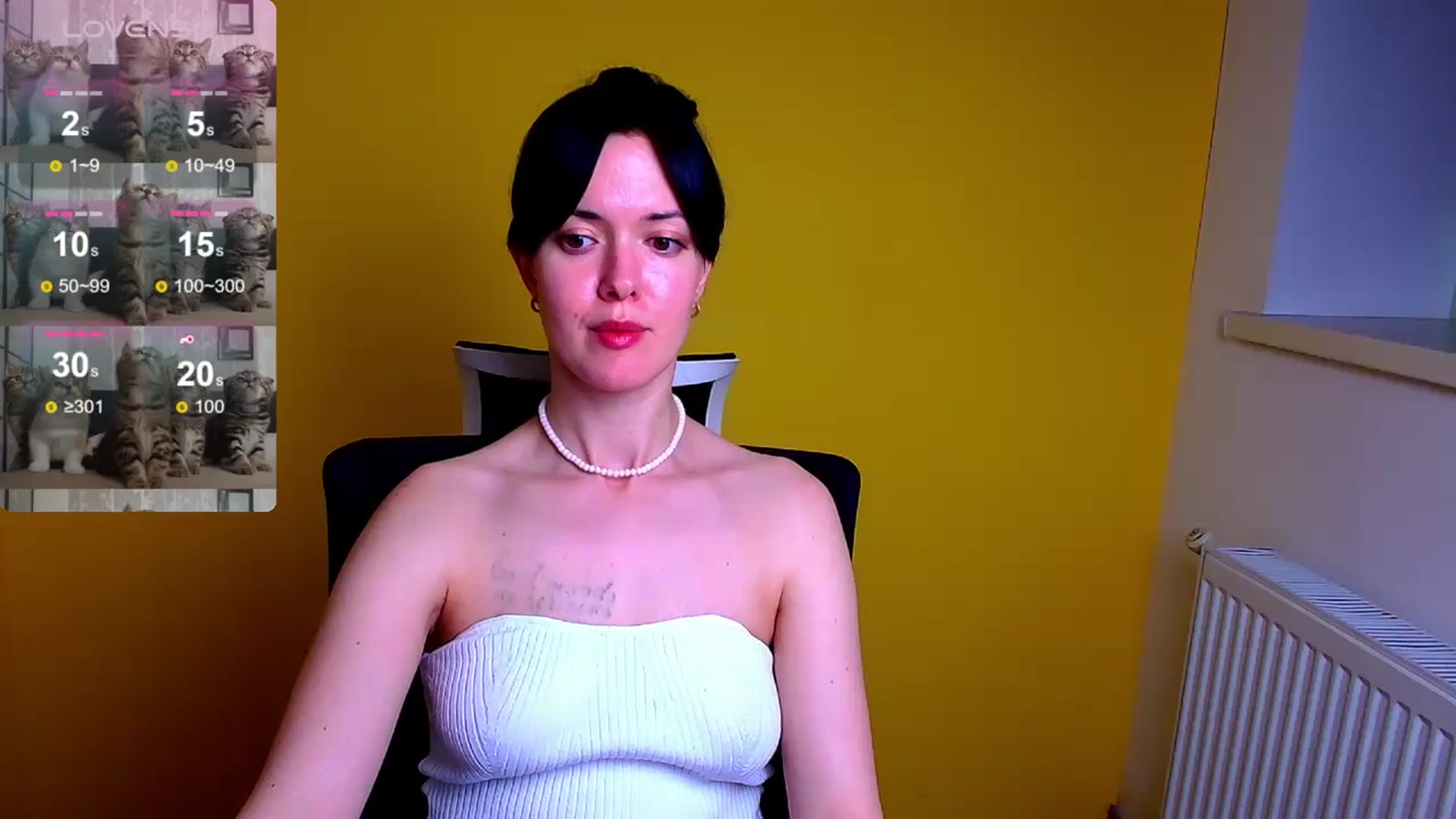 Gallery image thumbnail from Black_Red's myfreecams stream on, 05/19/2024, 09:51 image 16 of 20