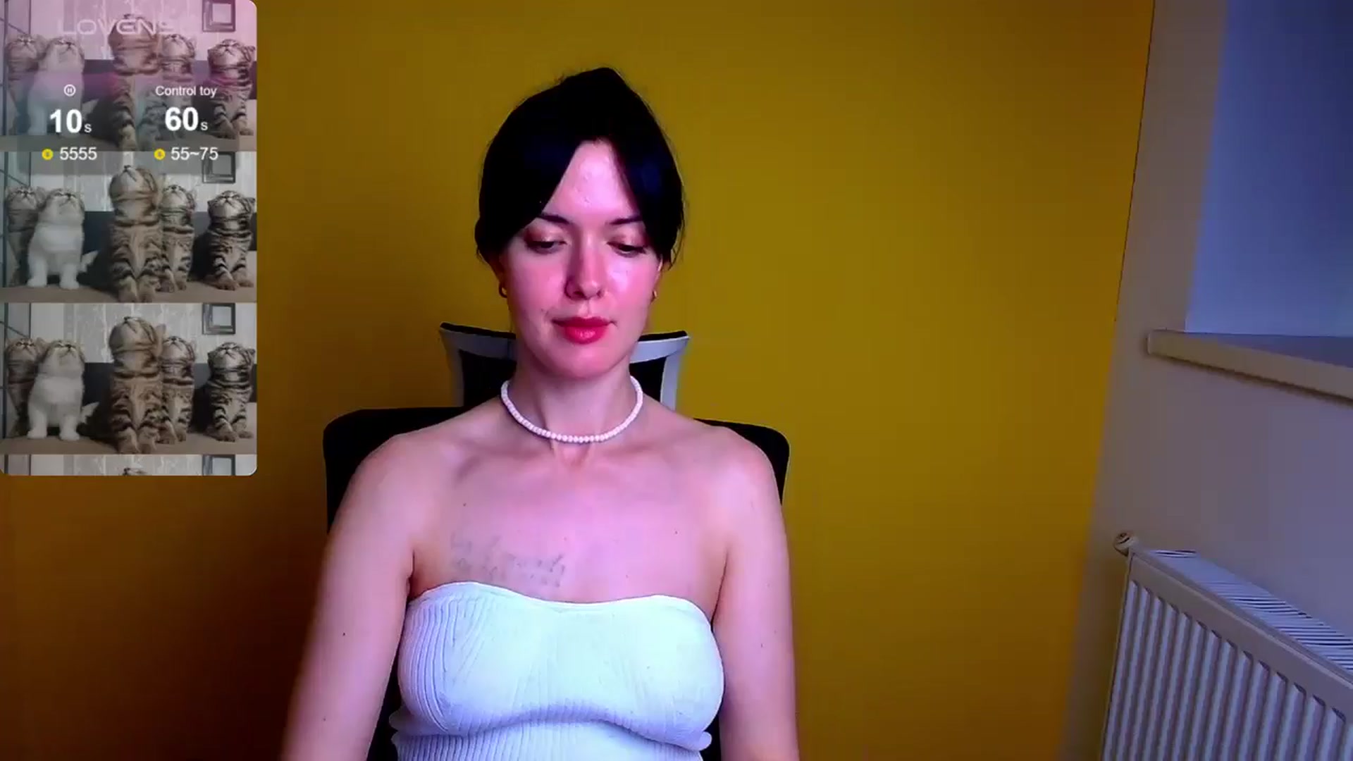 Gallery image thumbnail from Black_Red's myfreecams stream on, 05/19/2024, 13:00 image 3 of 20