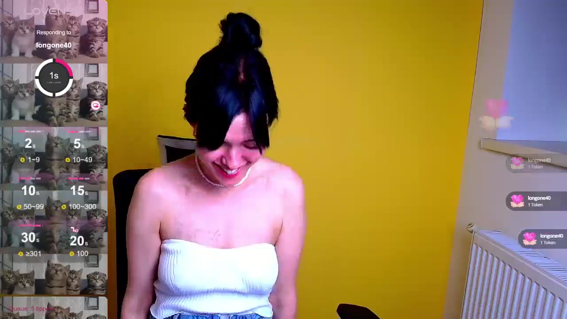 Gallery image thumbnail from Black_Red's myfreecams stream on, 05/19/2024, 13:00 image 4 of 20