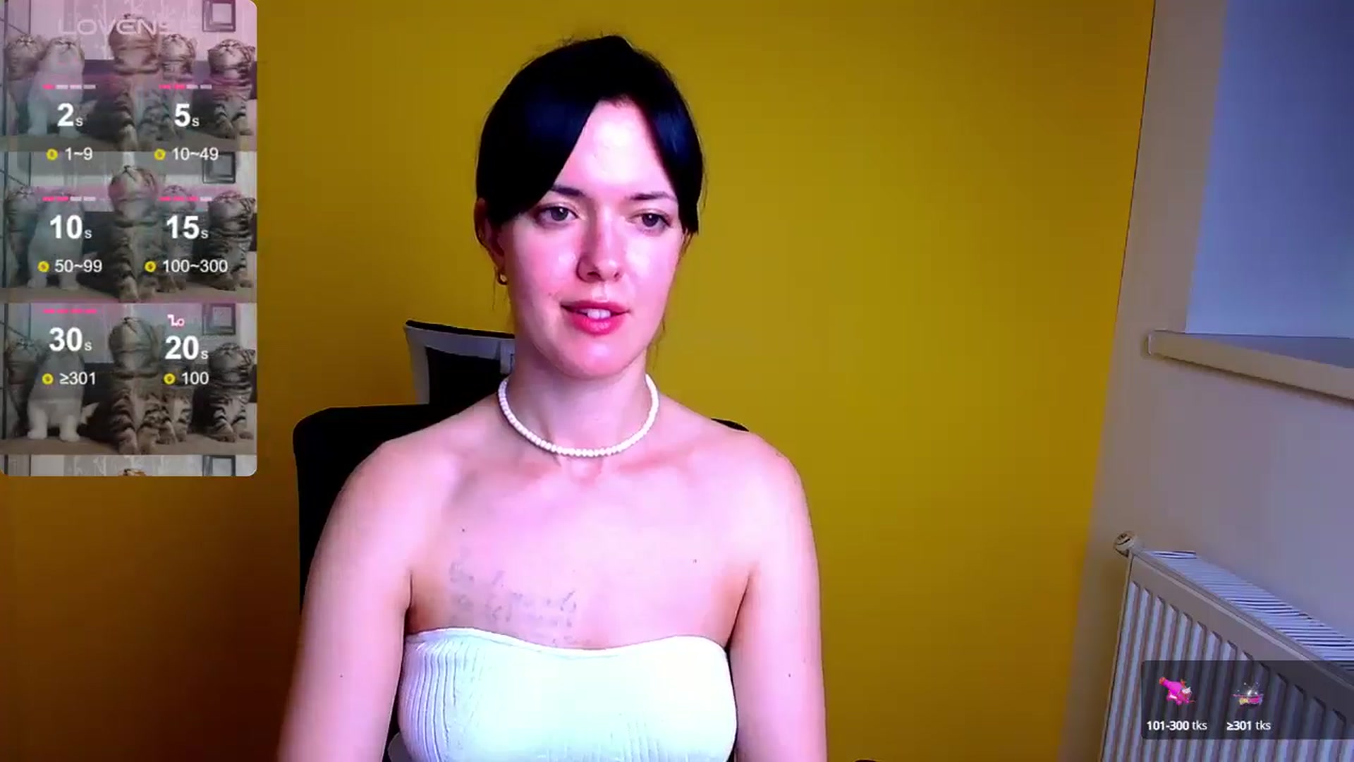 Gallery image thumbnail from Black_Red's myfreecams stream on, 05/19/2024, 13:00 image 6 of 20