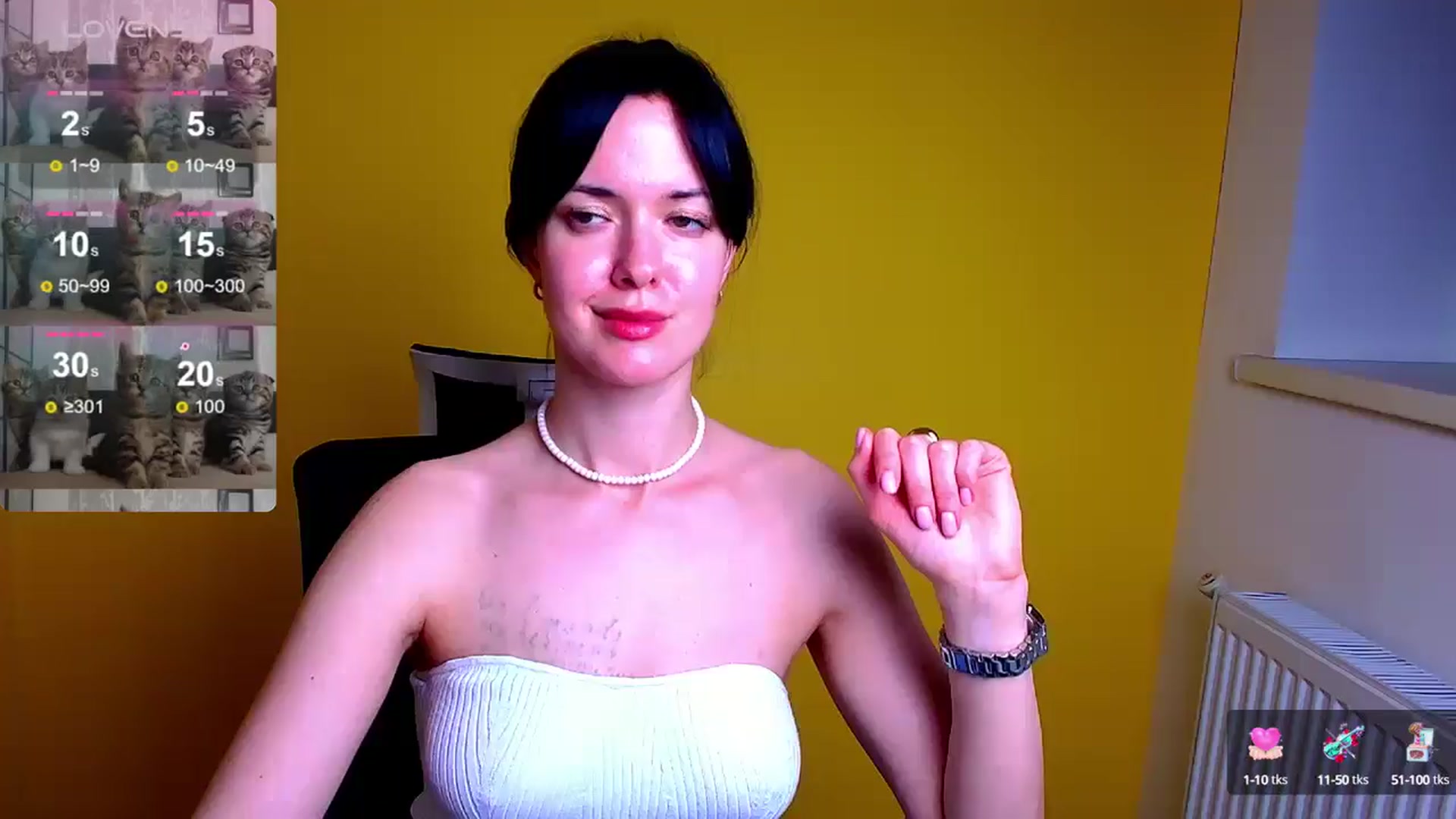 Gallery image thumbnail from Black_Red's myfreecams stream on, 05/19/2024, 13:00 image 5 of 20