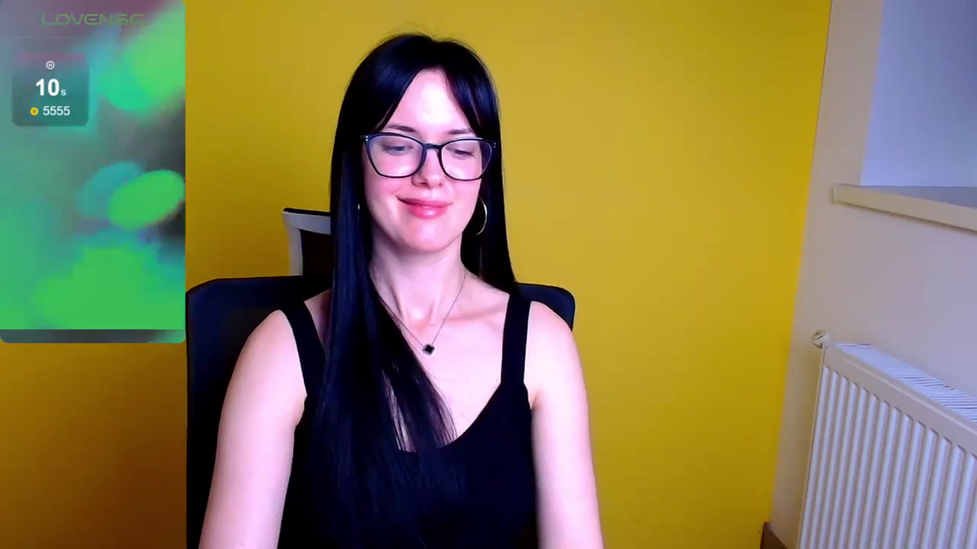 Gallery image thumbnail from Black_Red's myfreecams stream on, 05/23/2024, 14:05 image 16 of 20