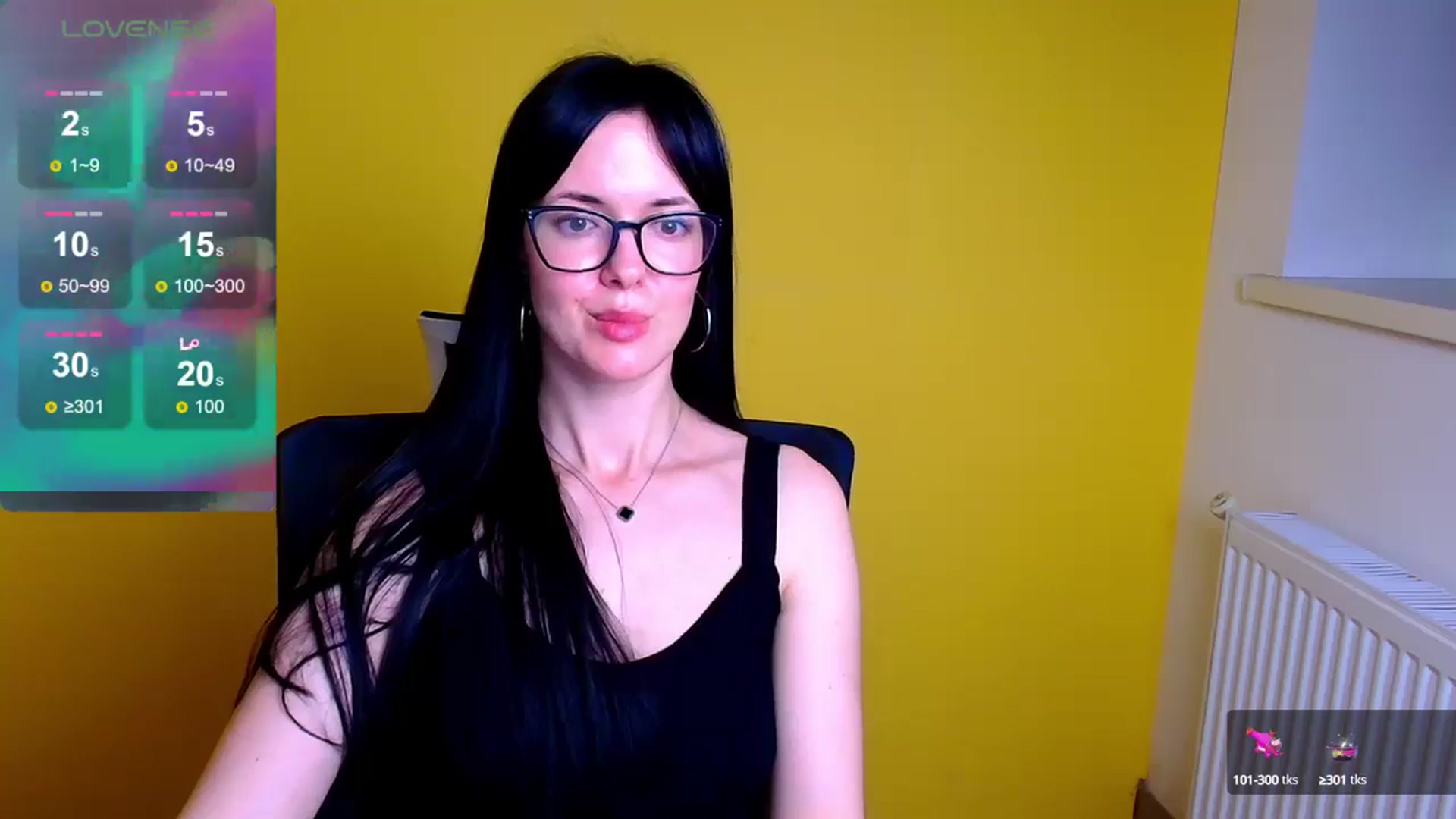 Gallery image thumbnail from Black_Red's myfreecams stream on, 05/23/2024, 14:05 image 17 of 20