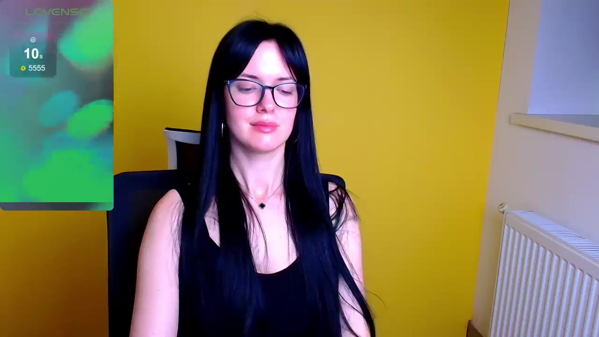 Gallery image thumbnail from Black_Red's myfreecams stream on, 05/23/2024, 14:05 image 10 of 20
