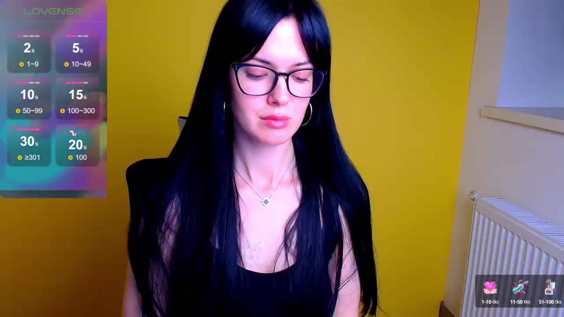 Gallery image thumbnail from Black_Red's myfreecams stream on, 05/23/2024, 14:05 image 2 of 20
