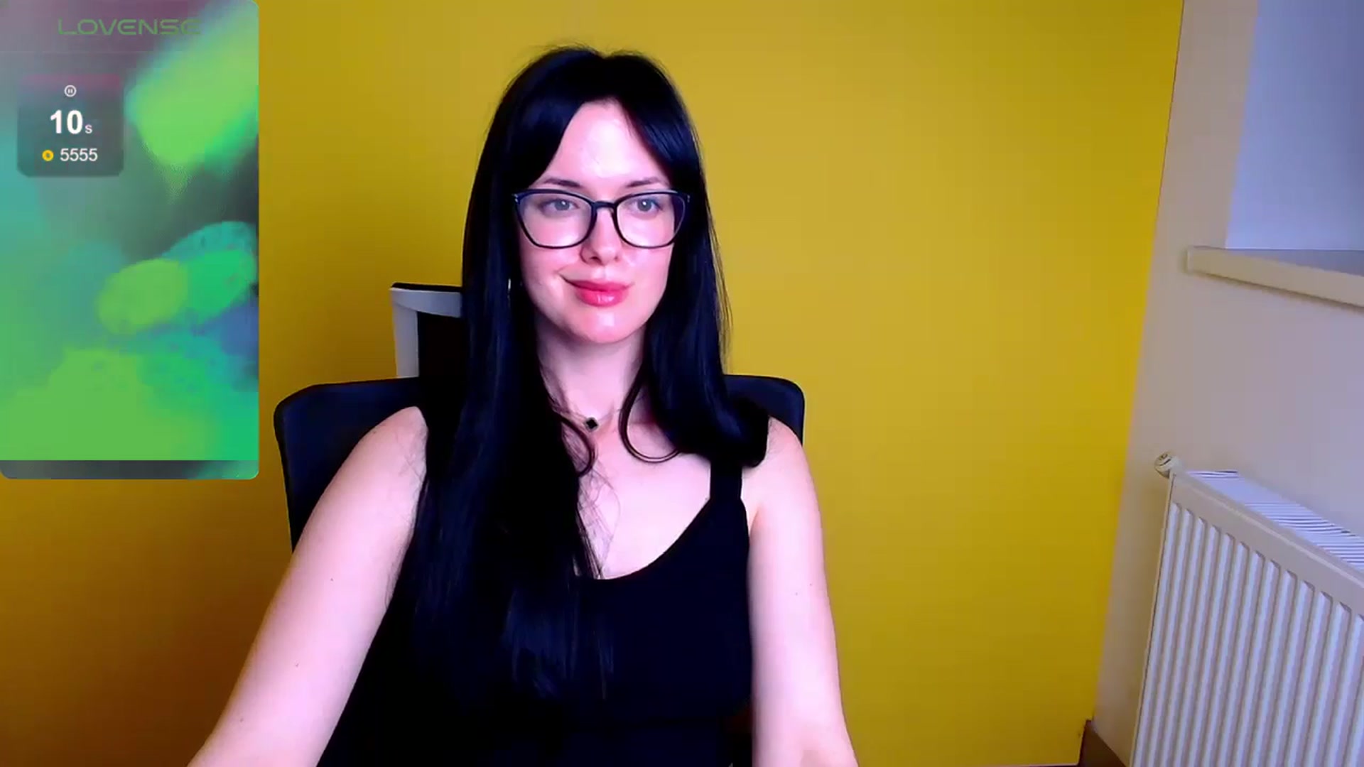 Gallery image thumbnail from Black_Red's myfreecams stream on, 05/23/2024, 15:23 image 14 of 20