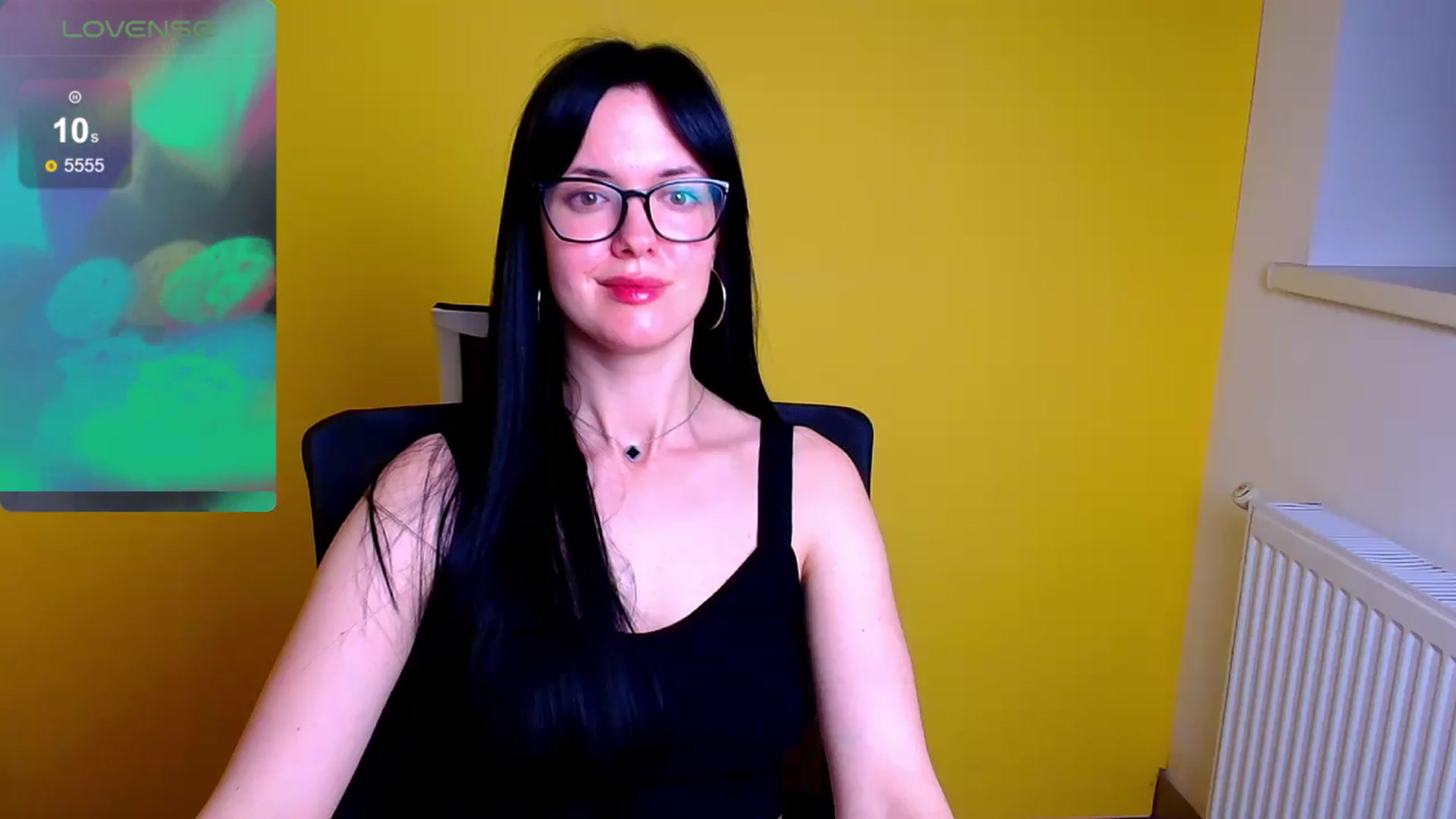 Gallery image thumbnail from Black_Red's myfreecams stream on, 05/23/2024, 15:23 image 17 of 20