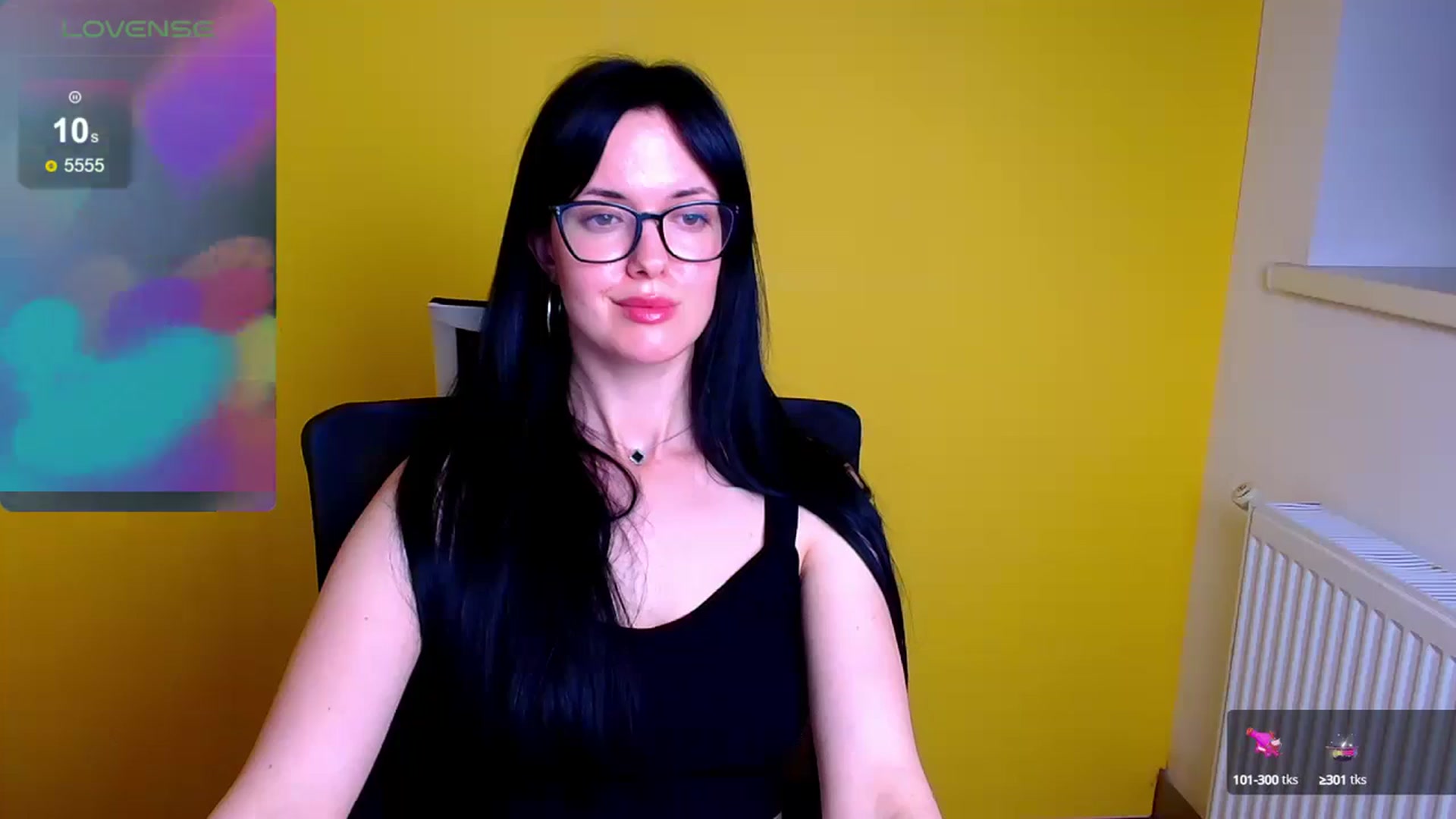 Gallery image thumbnail from Black_Red's myfreecams stream on, 05/23/2024, 15:23 image 15 of 20