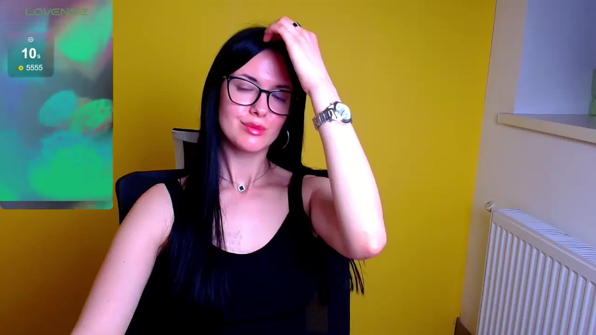 Gallery image thumbnail from Black_Red's myfreecams stream on, 05/23/2024, 15:23 image 12 of 20