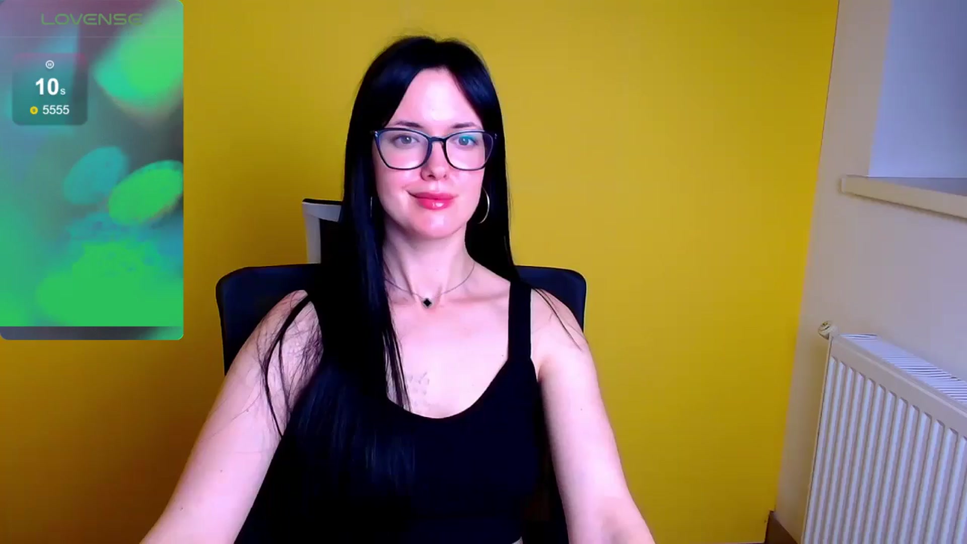 Gallery image thumbnail from Black_Red's myfreecams stream on, 05/23/2024, 15:23 image 13 of 20