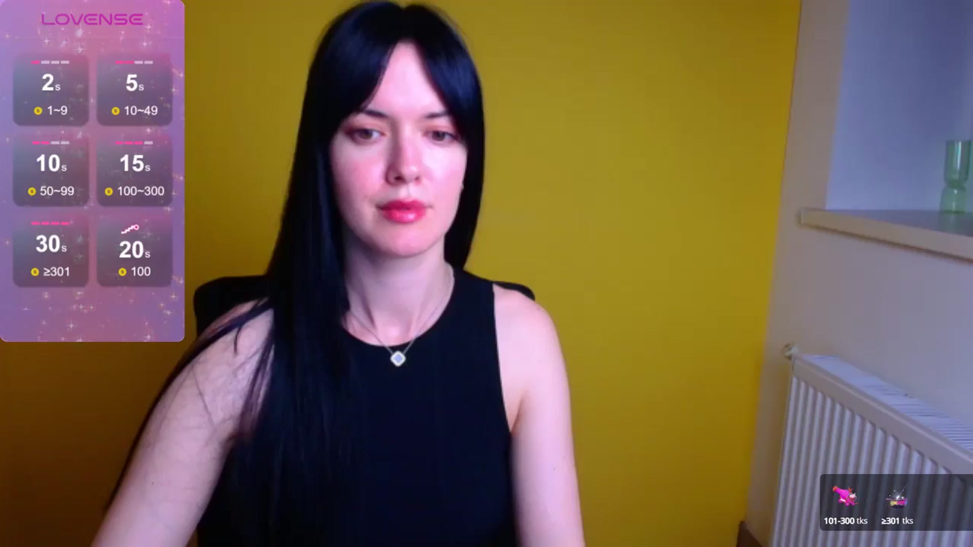 Gallery image thumbnail from Black_Red's myfreecams stream on, 05/24/2024, 13:32 image 12 of 20
