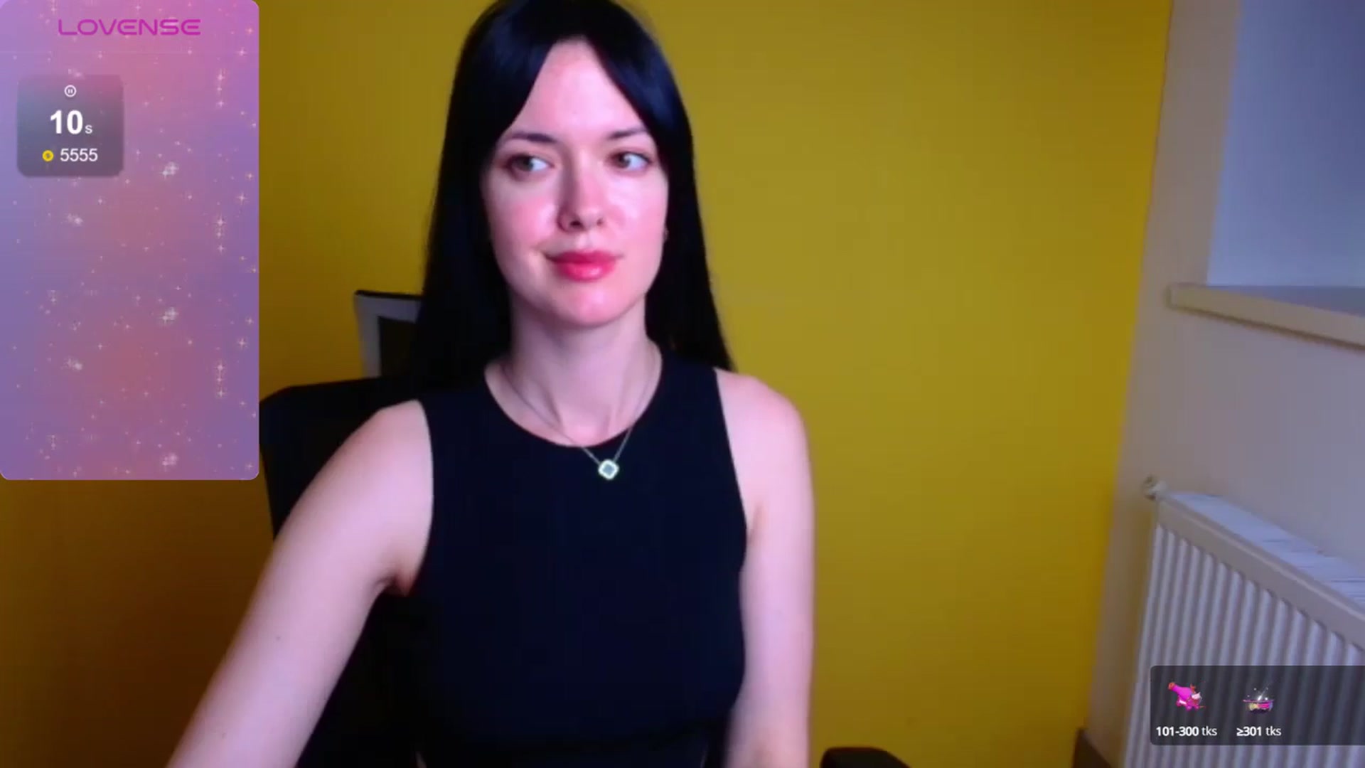 Gallery image thumbnail from Black_Red's myfreecams stream on, 05/24/2024, 14:01 image 12 of 20