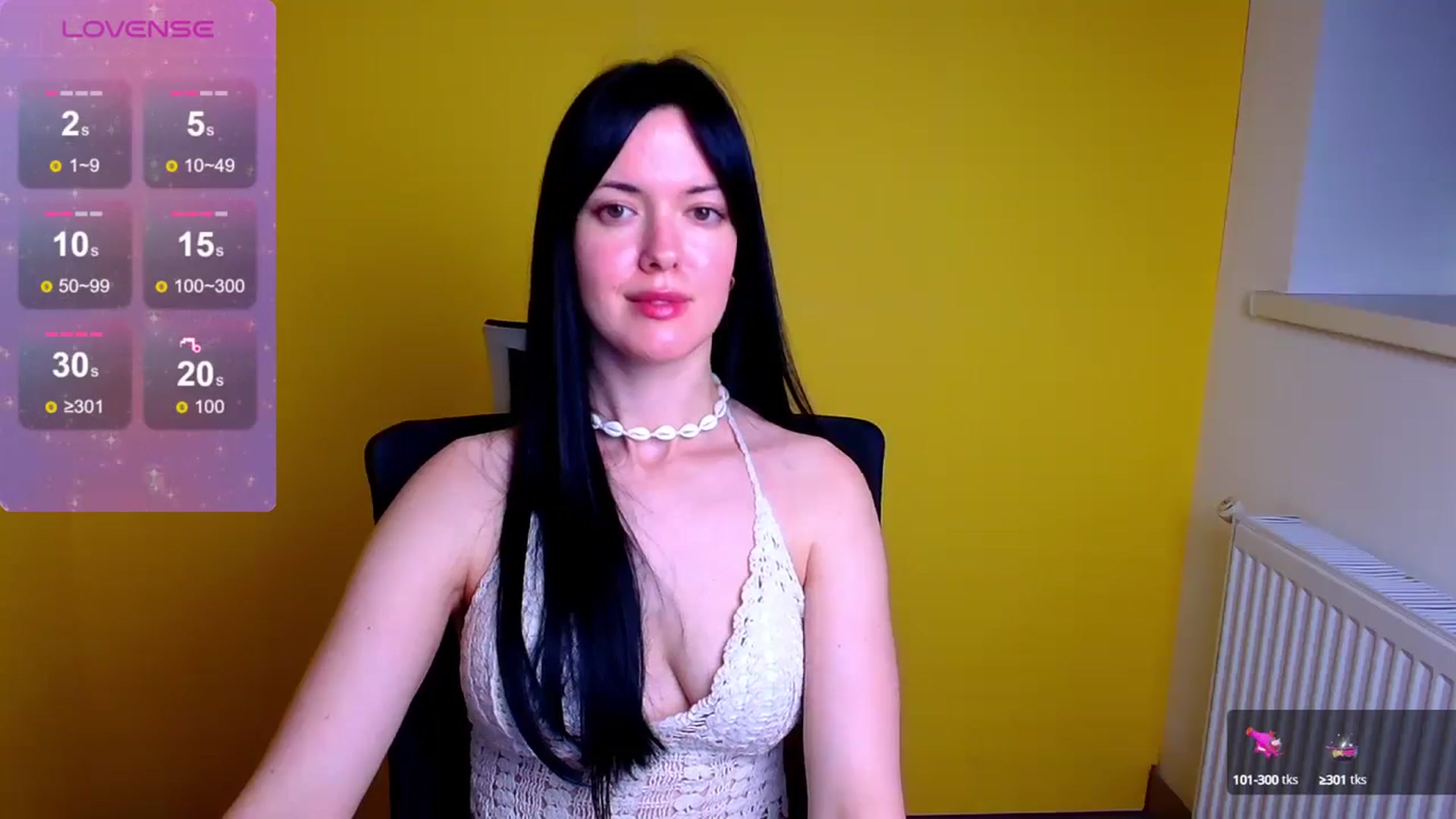 Gallery image thumbnail from Black_Red's myfreecams stream on, 05/26/2024, 08:44 image 7 of 20