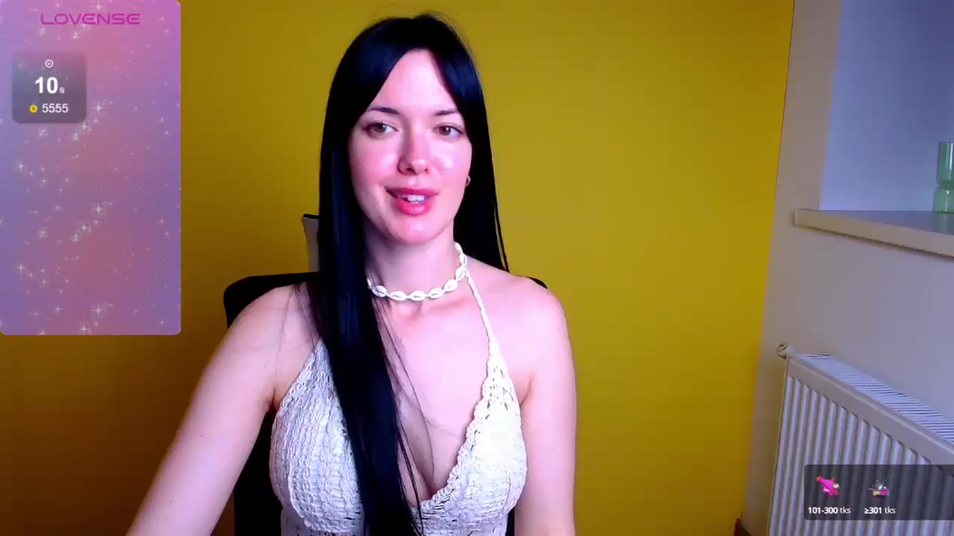 Gallery image thumbnail from Black_Red's myfreecams stream on, 05/26/2024, 08:44 image 2 of 20