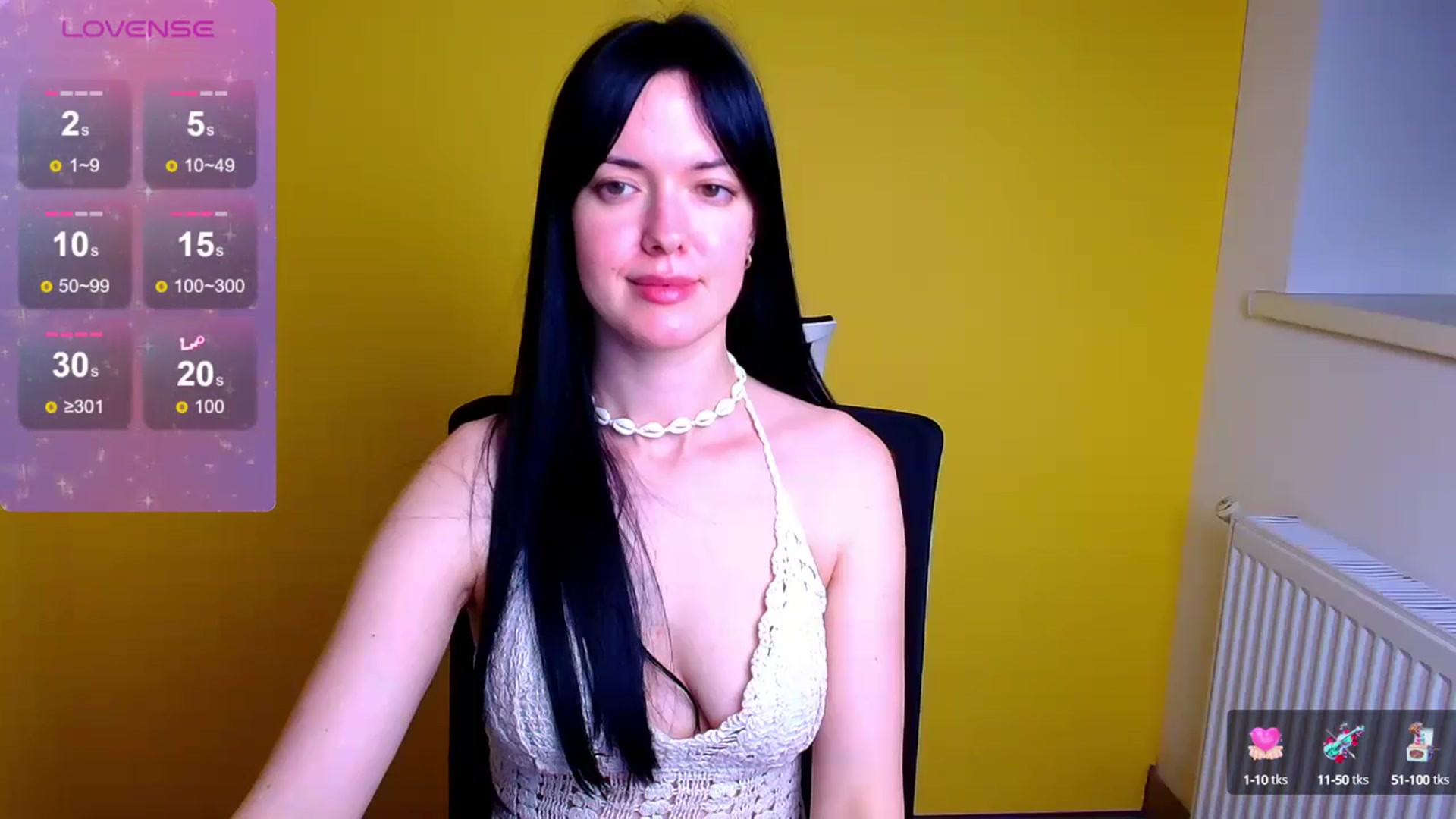 Gallery image thumbnail from Black_Red's myfreecams stream on, 05/26/2024, 08:44 image 16 of 20