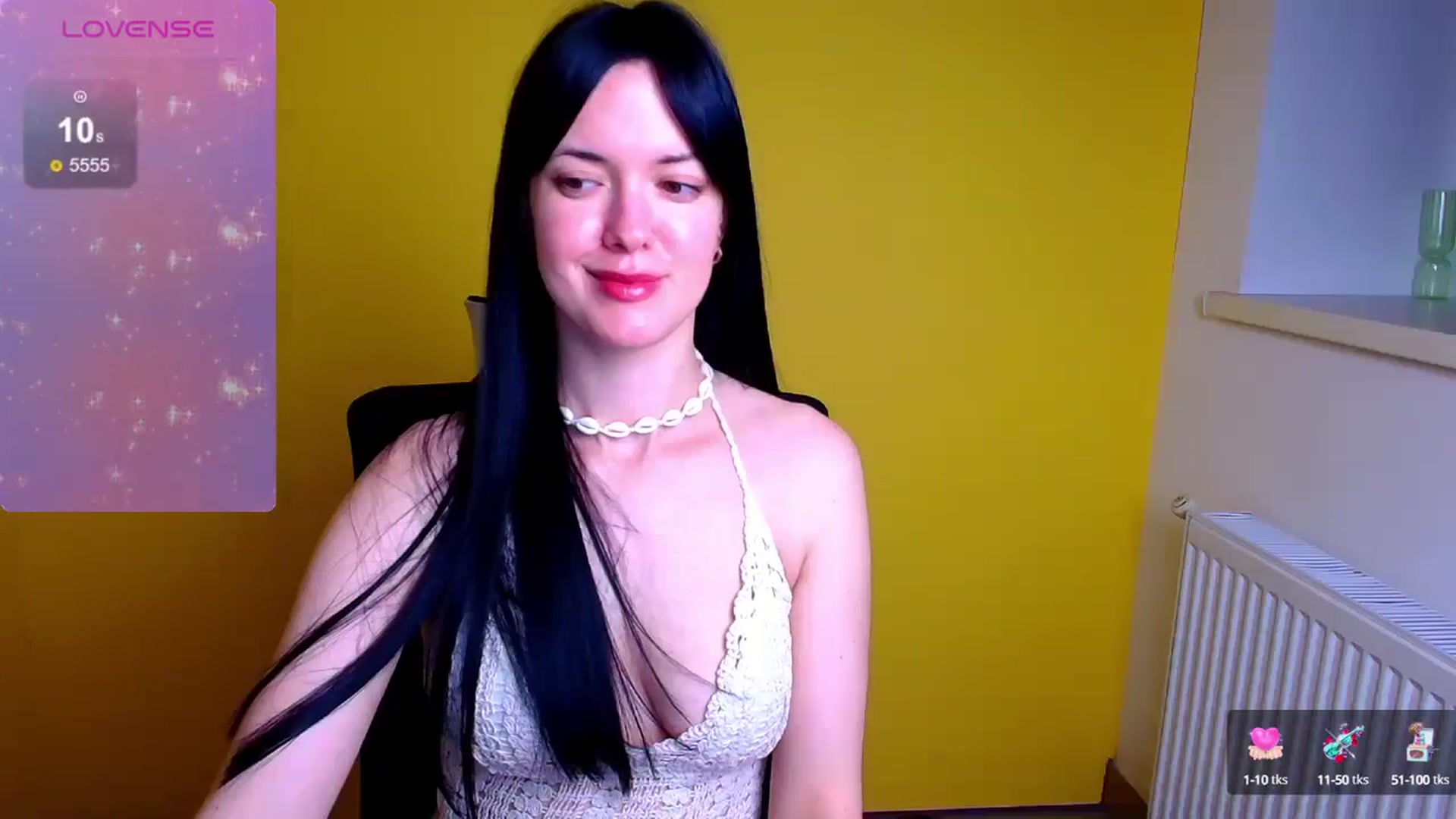 Gallery image thumbnail from Black_Red's myfreecams stream on, 05/26/2024, 10:02 image 16 of 20