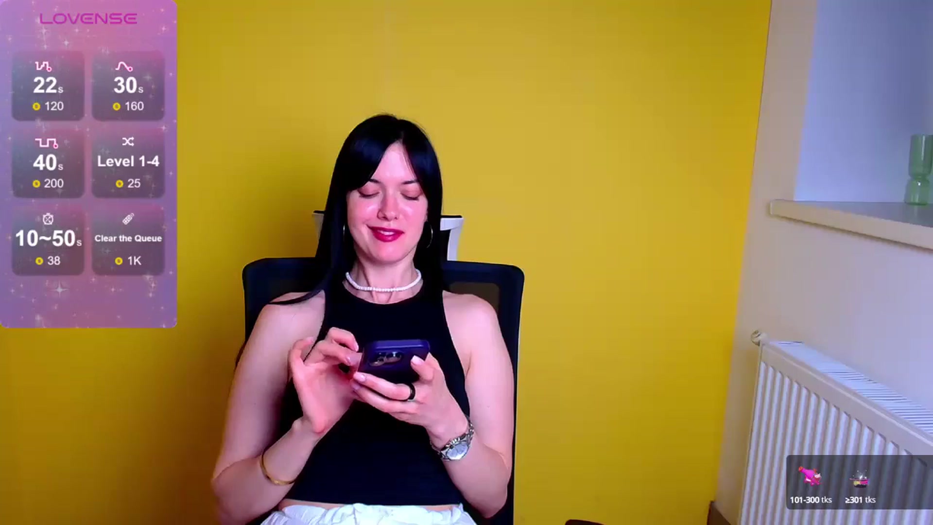 Gallery image thumbnail from Black_Red's myfreecams stream on, 05/27/2024, 01:03 image 16 of 20
