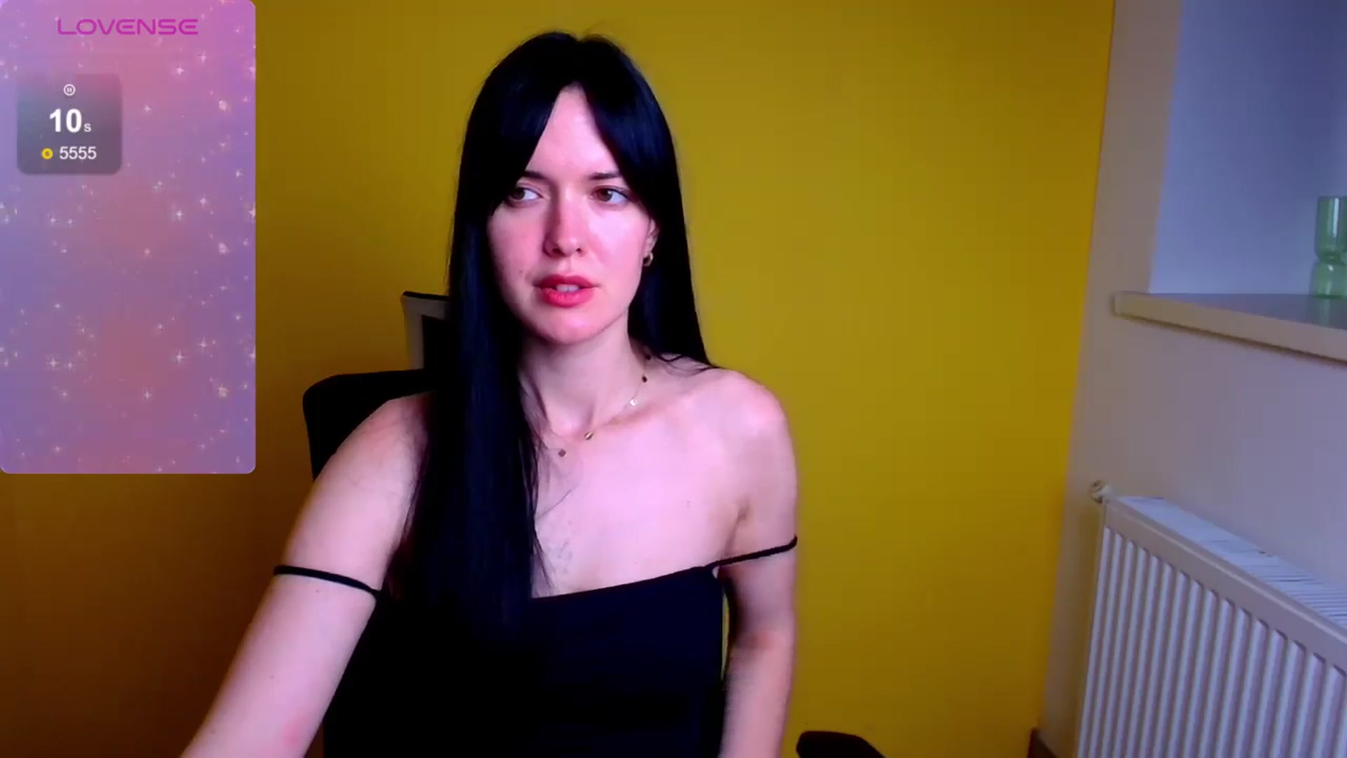Gallery image thumbnail from Black_Red's myfreecams stream on, 05/27/2024, 18:56 image 2 of 20