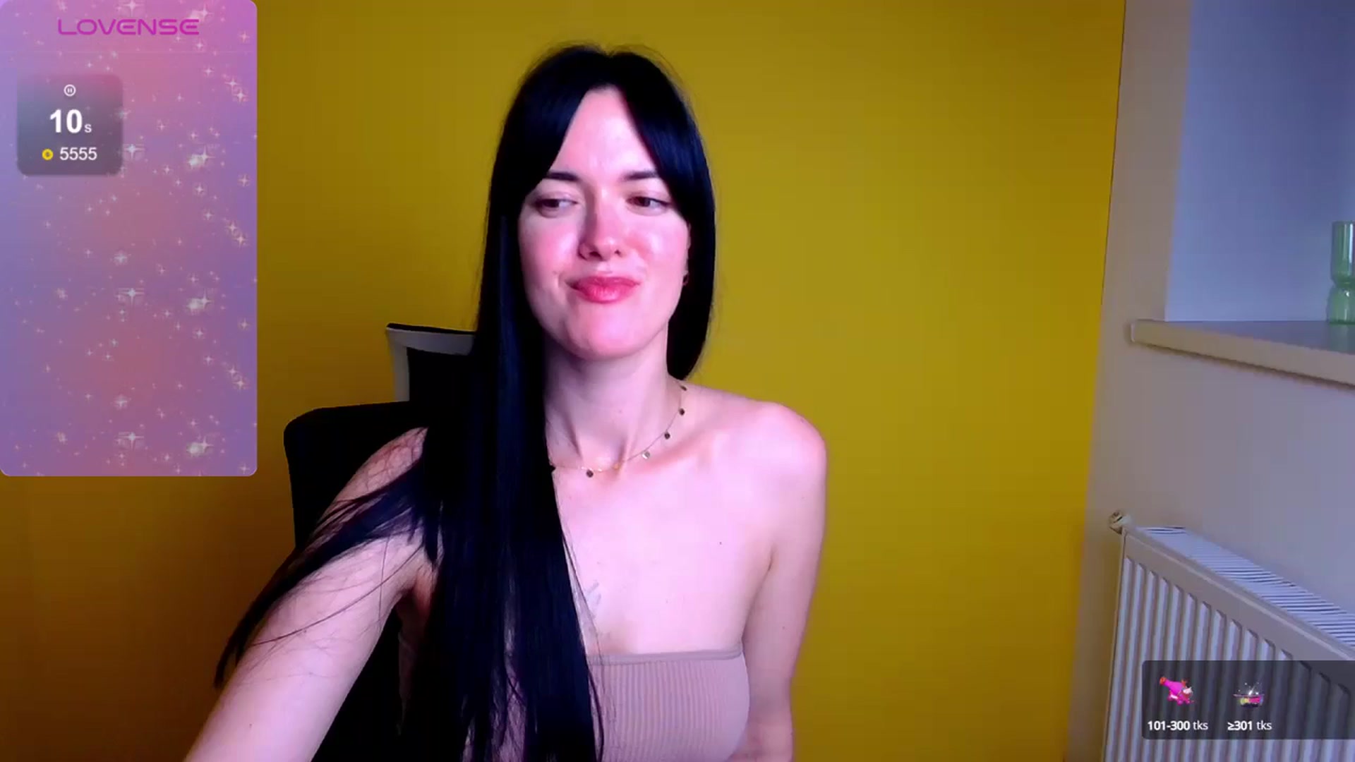 Gallery image thumbnail from Black_Red's myfreecams stream on, 05/29/2024, 18:23 image 3 of 20