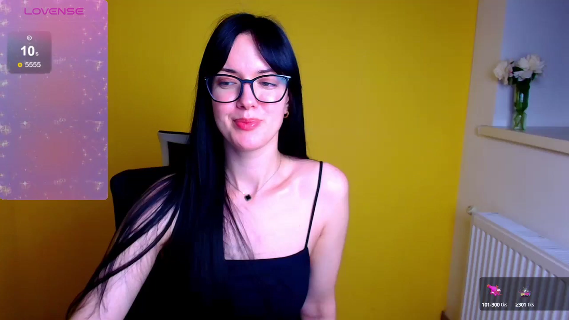 Gallery image thumbnail from Black_Red's myfreecams stream on, 05/31/2024, 13:17 image 15 of 20