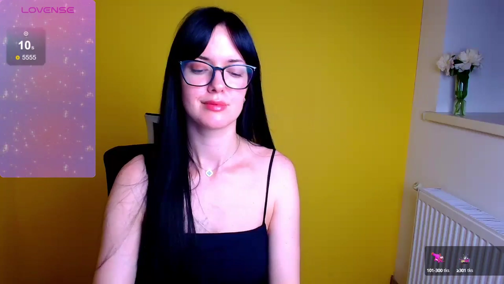 Gallery image thumbnail from Black_Red's myfreecams stream on, 05/31/2024, 13:44 image 3 of 20