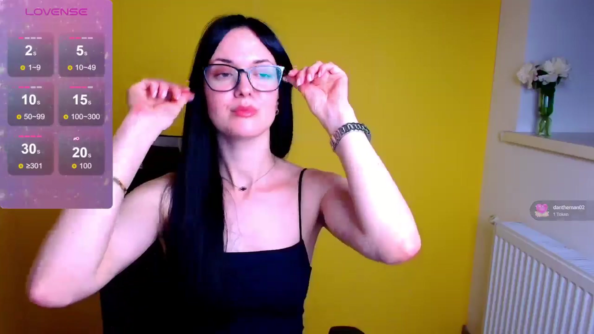 Gallery image thumbnail from Black_Red's myfreecams stream on, 05/31/2024, 13:44 image 16 of 20