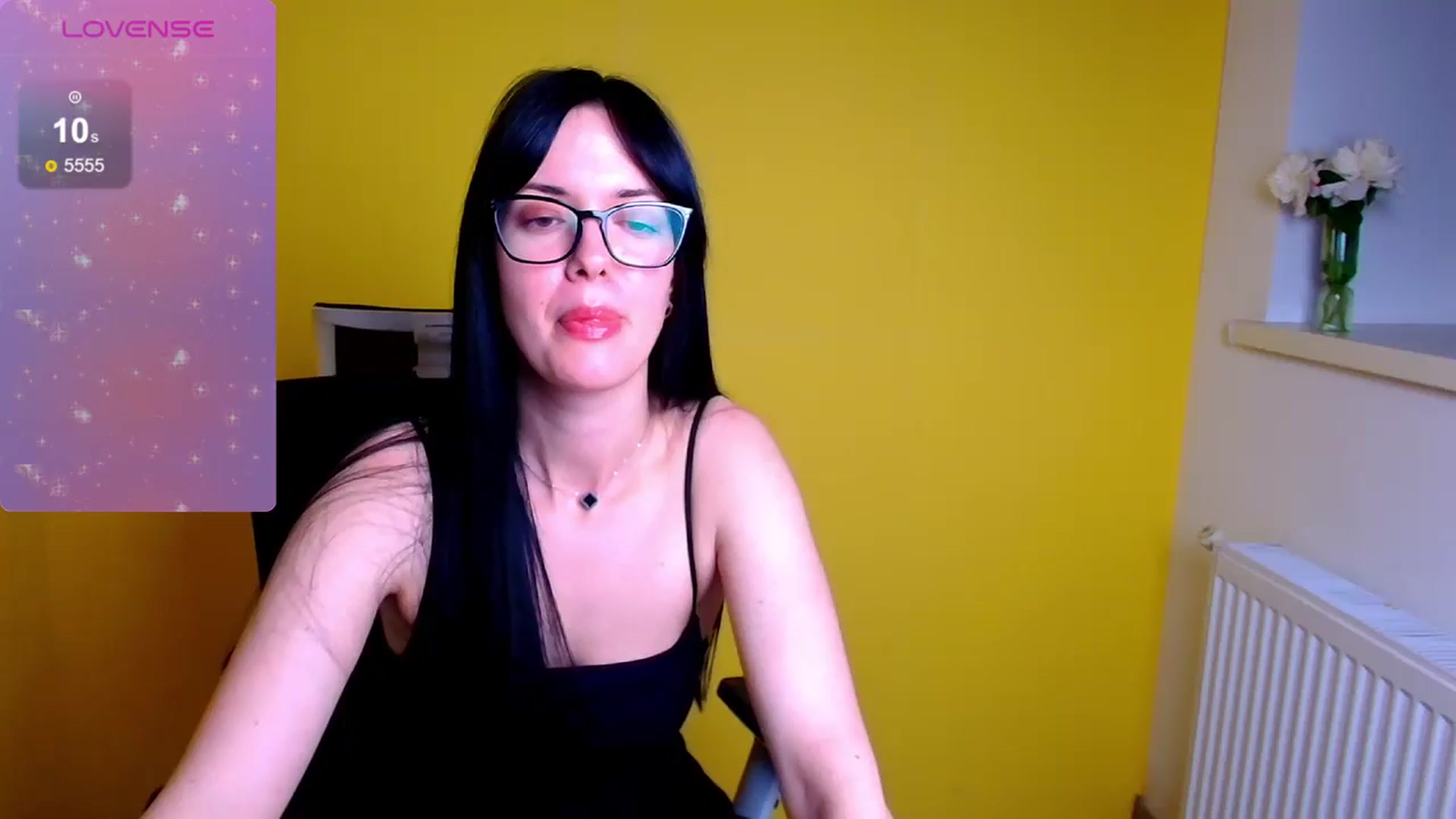 Gallery image thumbnail from Black_Red's myfreecams stream on, 05/31/2024, 14:40 image 1 of 20