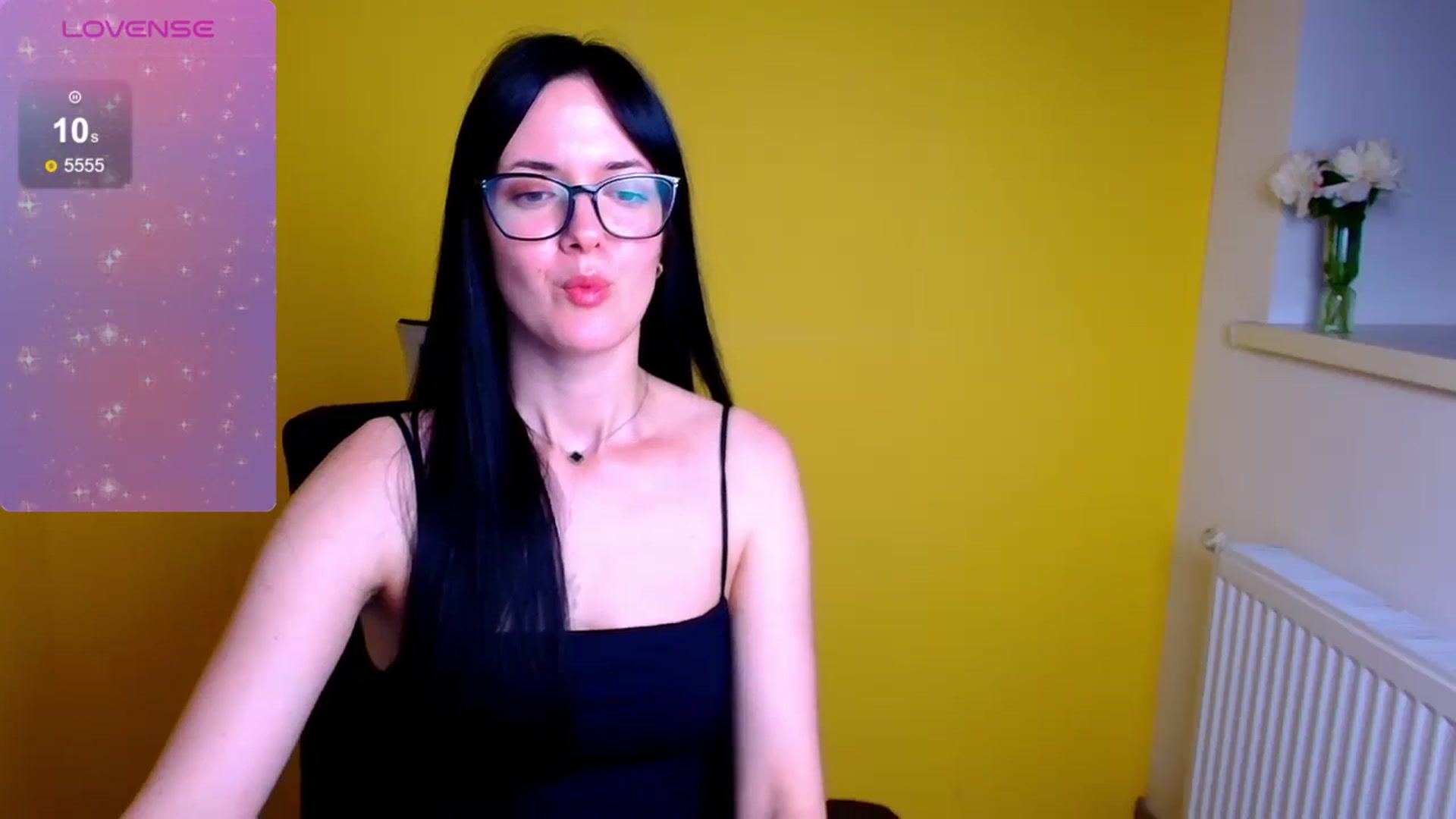 Gallery image thumbnail from Black_Red's myfreecams stream on, 05/31/2024, 14:40 image 11 of 20