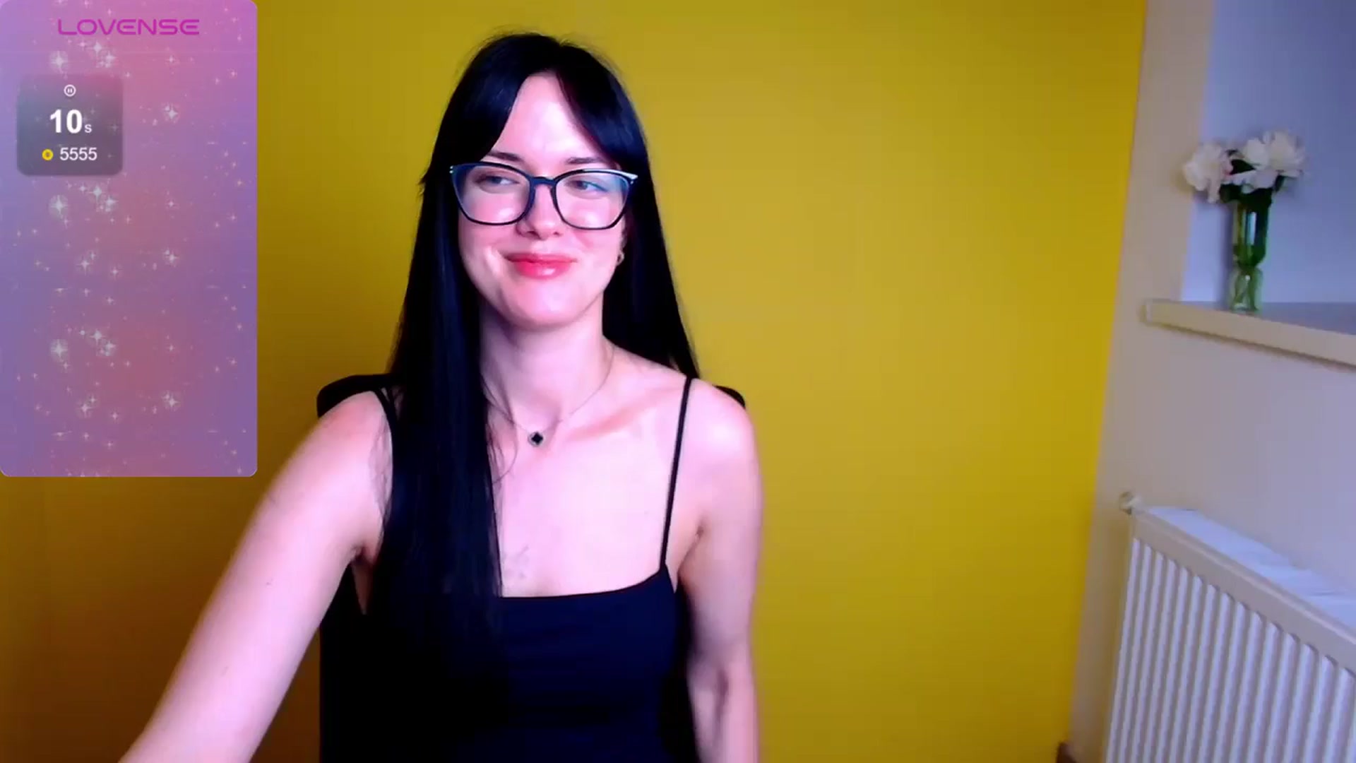 Gallery image thumbnail from Black_Red's myfreecams stream on, 05/31/2024, 14:40 image 12 of 20