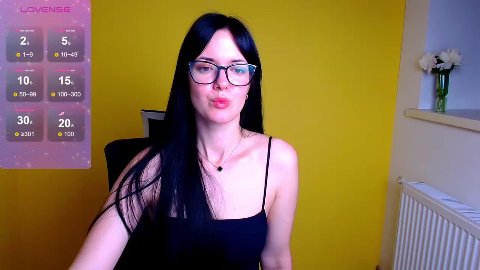 Gallery image thumbnail from Black_Red's myfreecams stream on, 05/31/2024, 15:09 image 8 of 20