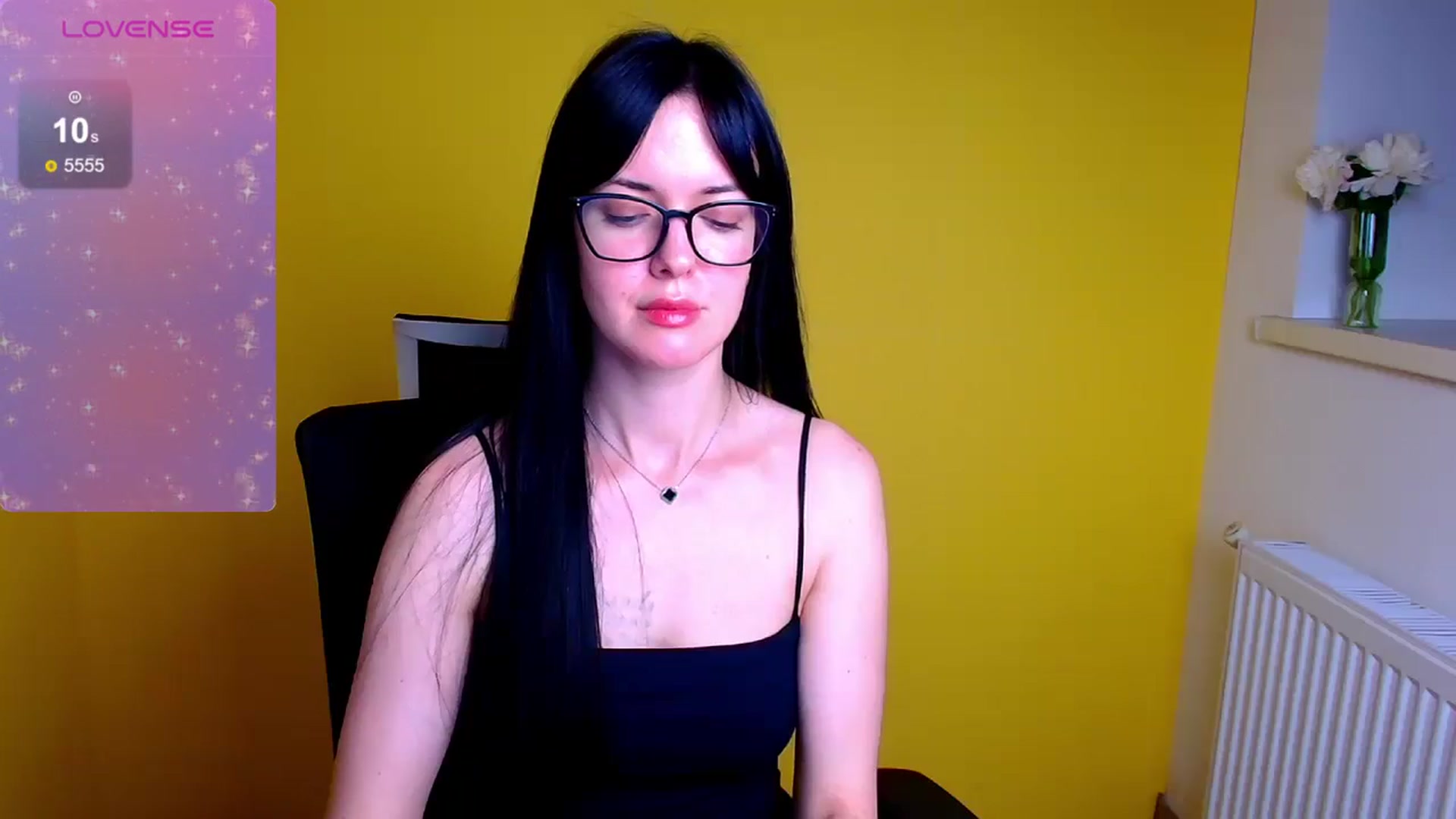 Gallery image thumbnail from Black_Red's myfreecams stream on, 05/31/2024, 15:09 image 15 of 20